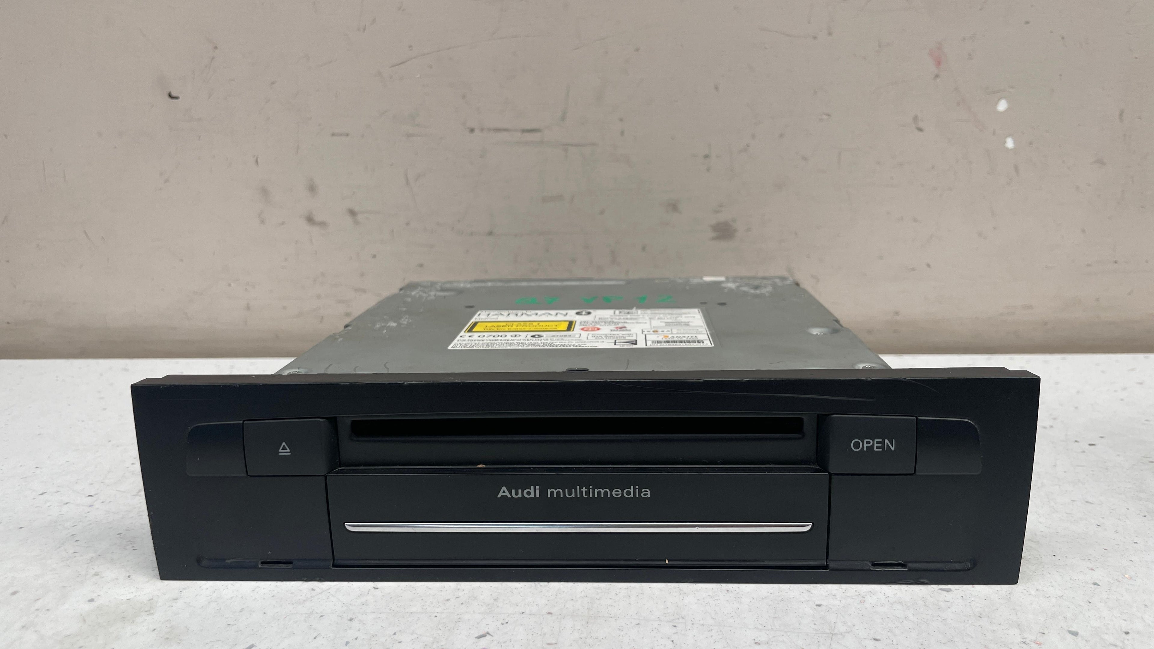 4L2035670E  AUDI CD PLAYER MMI MULTIMEDIA