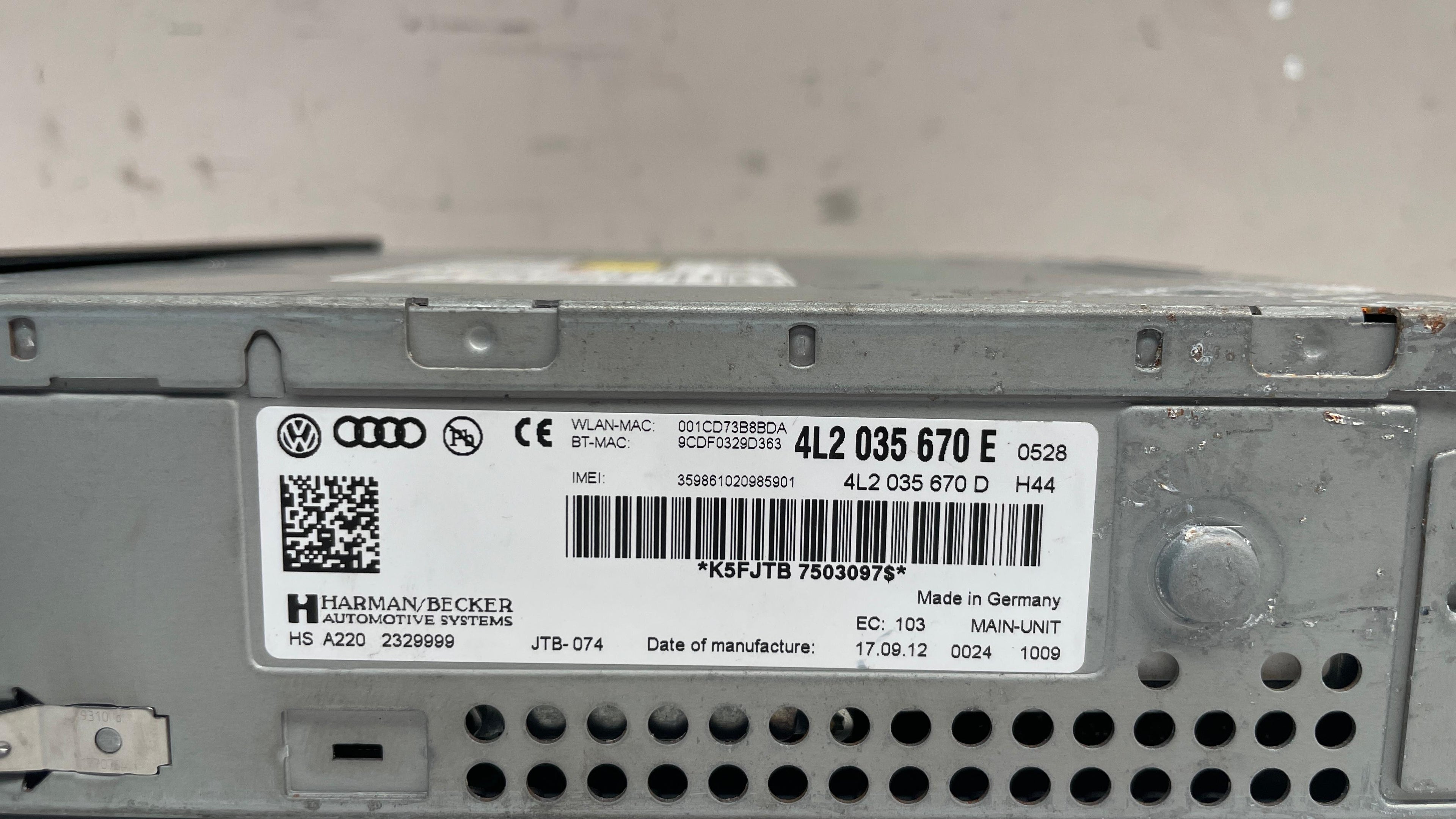 4L2035670E  AUDI CD PLAYER MMI MULTIMEDIA