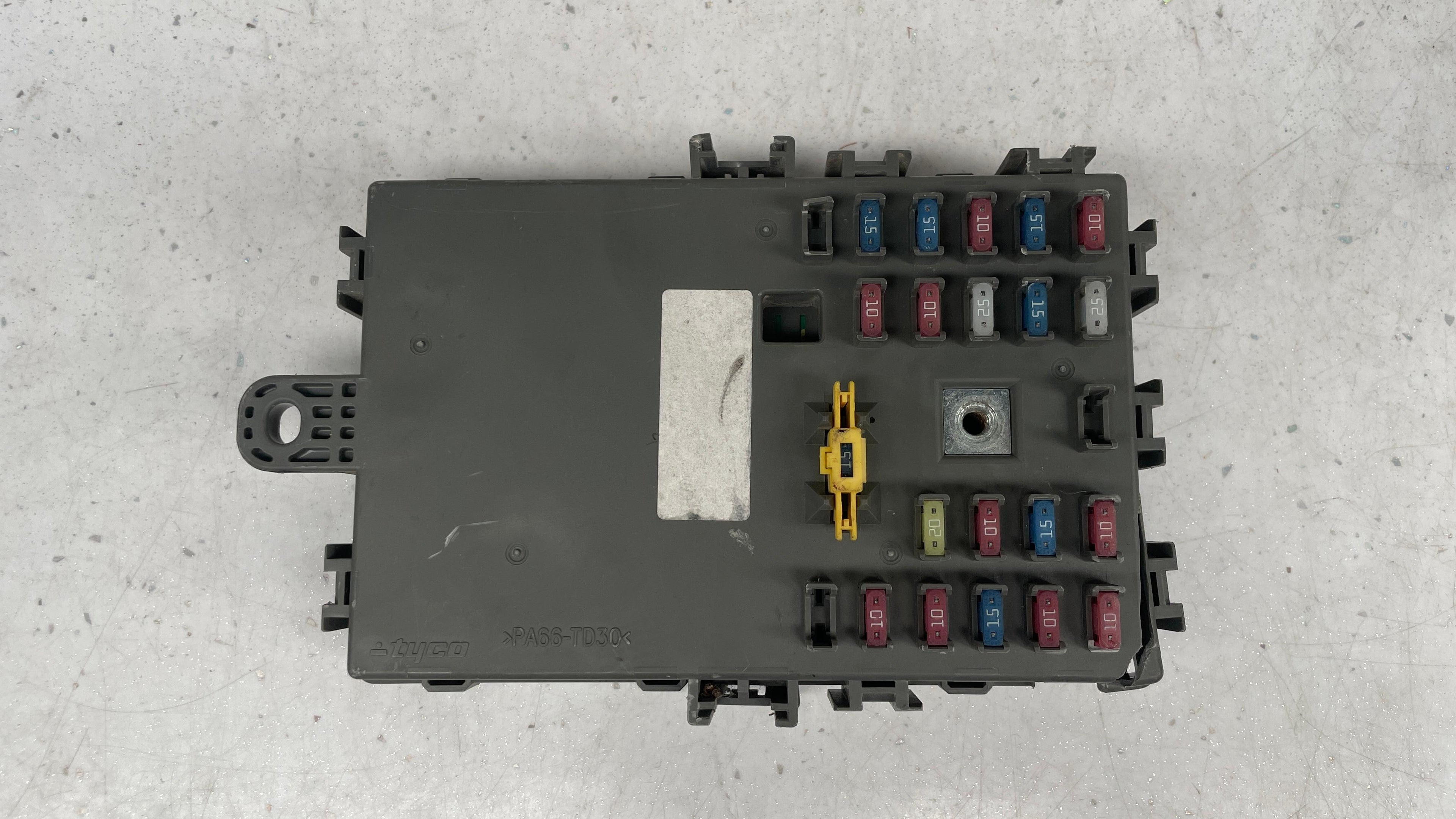PA66-TD30  CHERVOLET  RELAY FUSE CASE