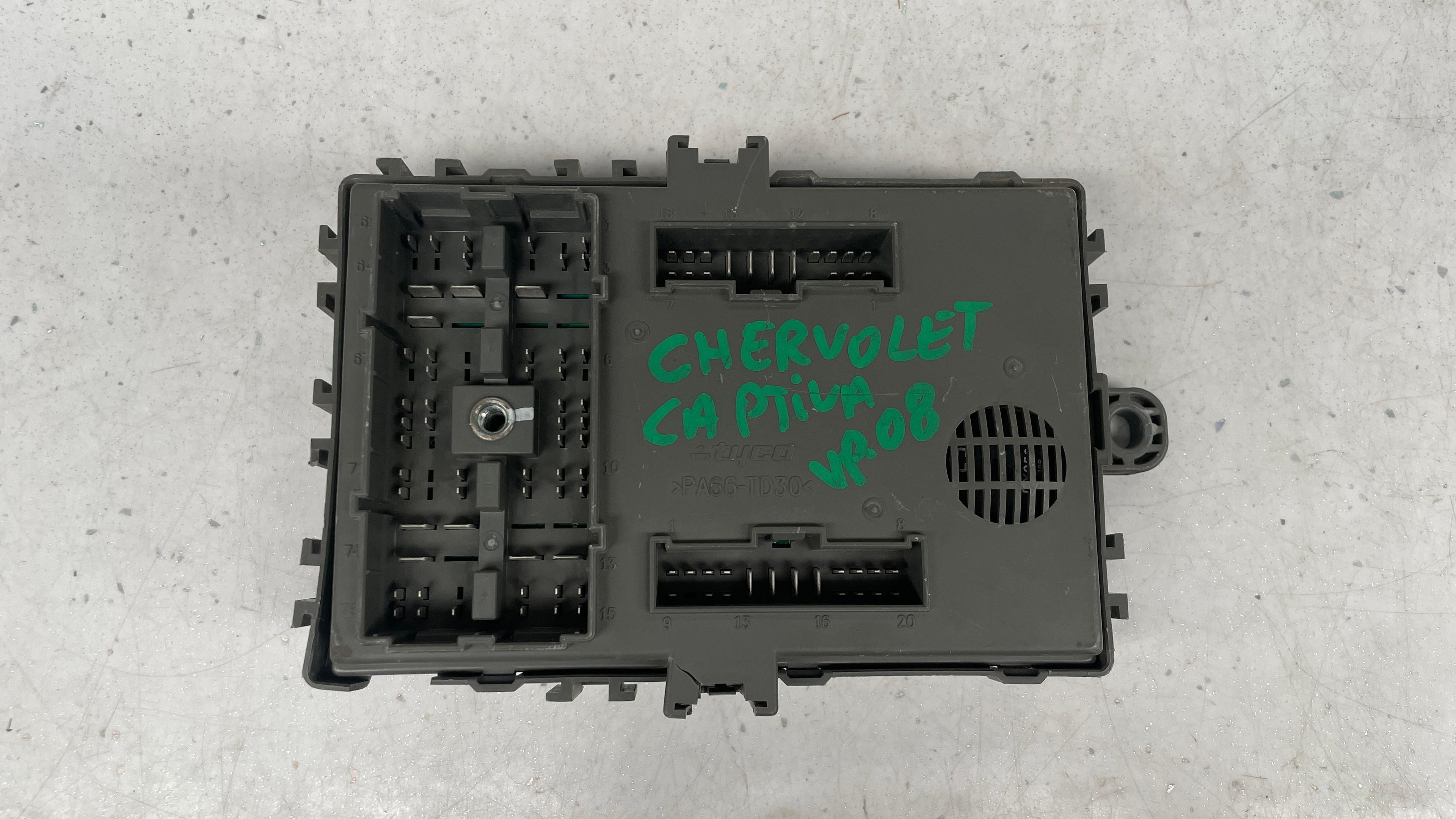 PA66-TD30  CHERVOLET  RELAY FUSE CASE