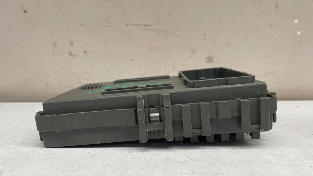 PA66-TD30  CHERVOLET  RELAY FUSE CASE