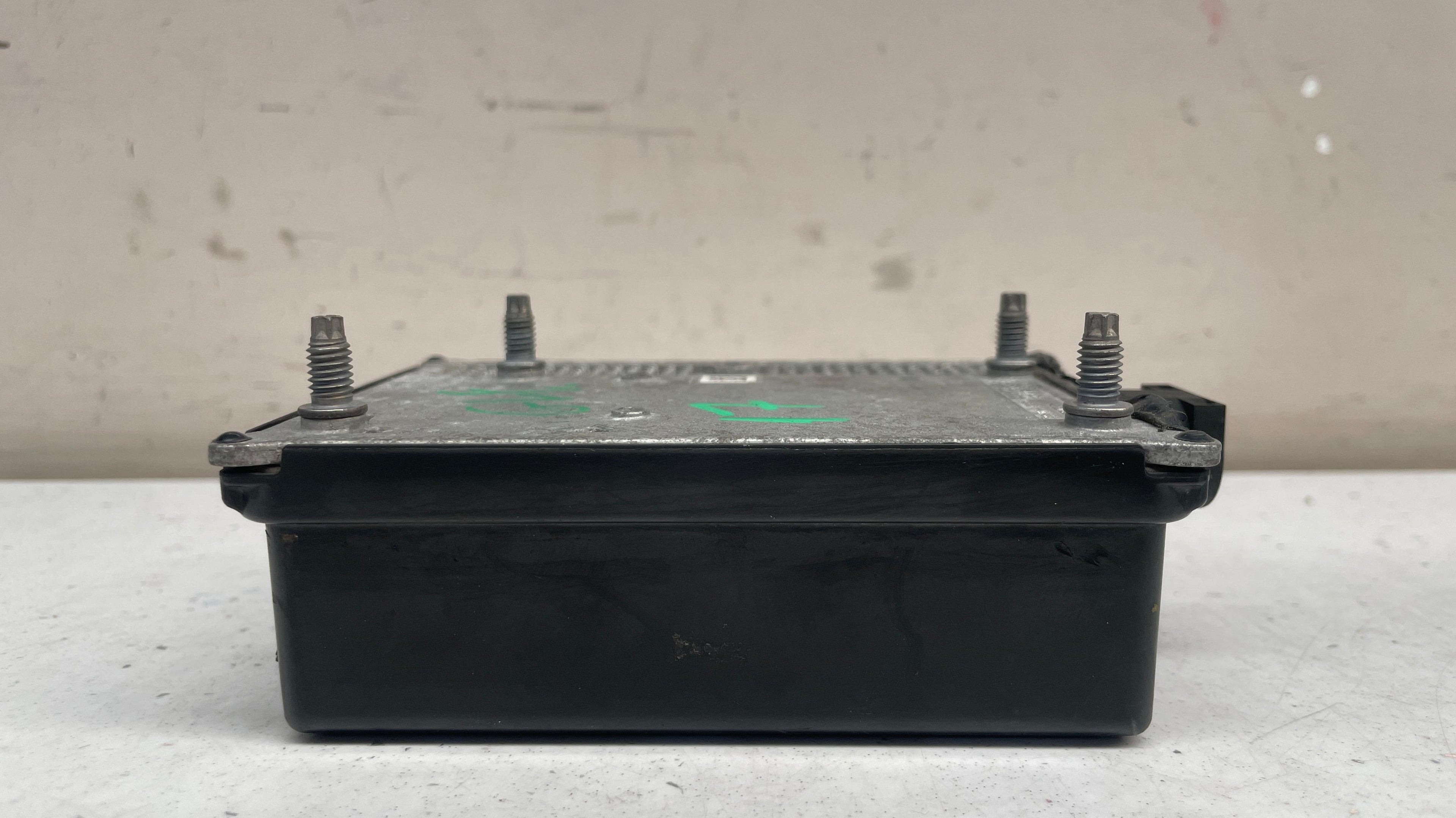 A0009007807  MERCEDES RADAR SENSOR DISTRONIC DISTANCE