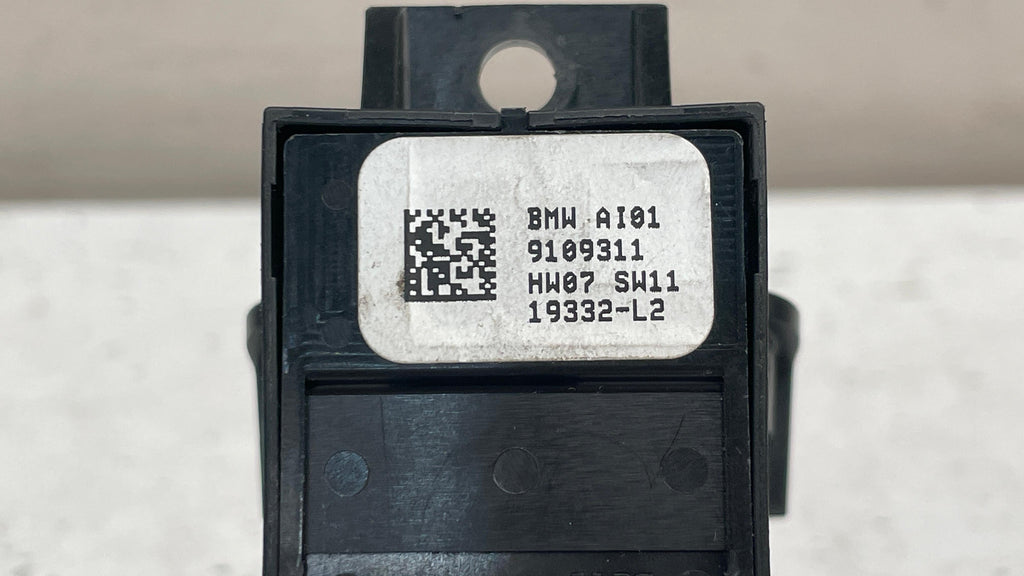 9109311  BMW PARKING BRAKE / AUTO-HOLD SWITCH