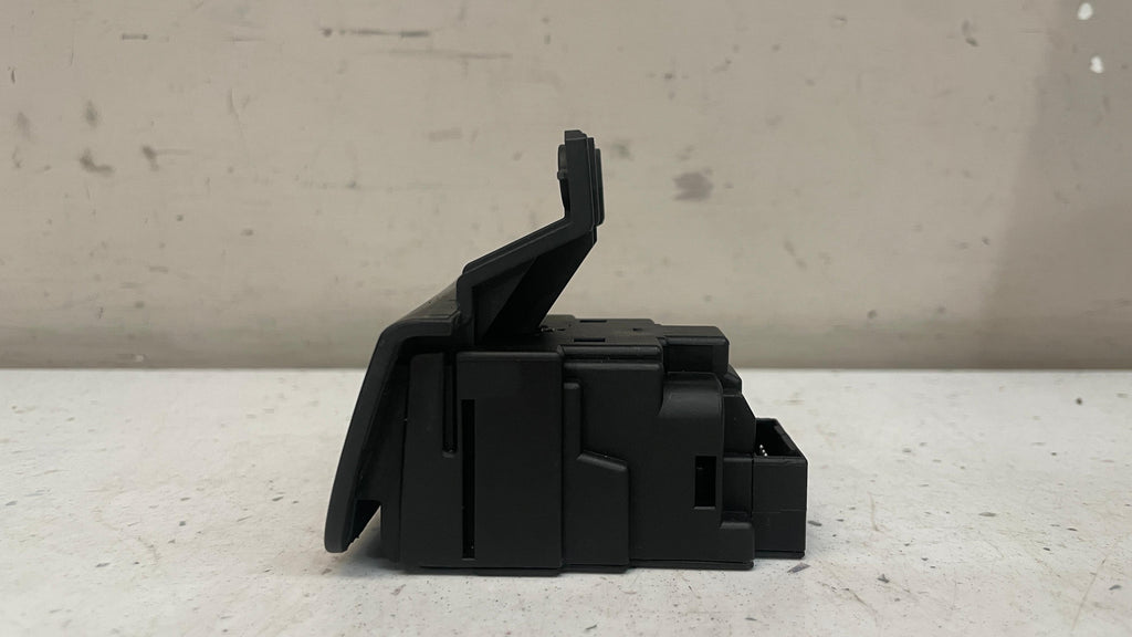 695471809  BMW  IGNITION BARREL  KEY READER