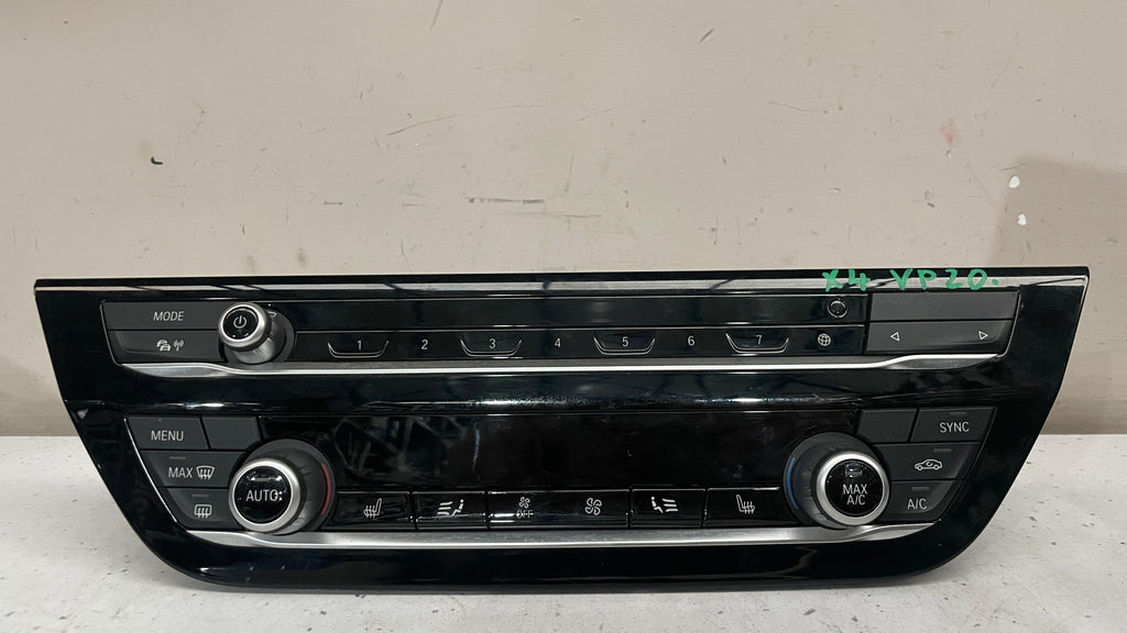 7951983-01  BMW CLIMATE RADIO CONTROL PANEL