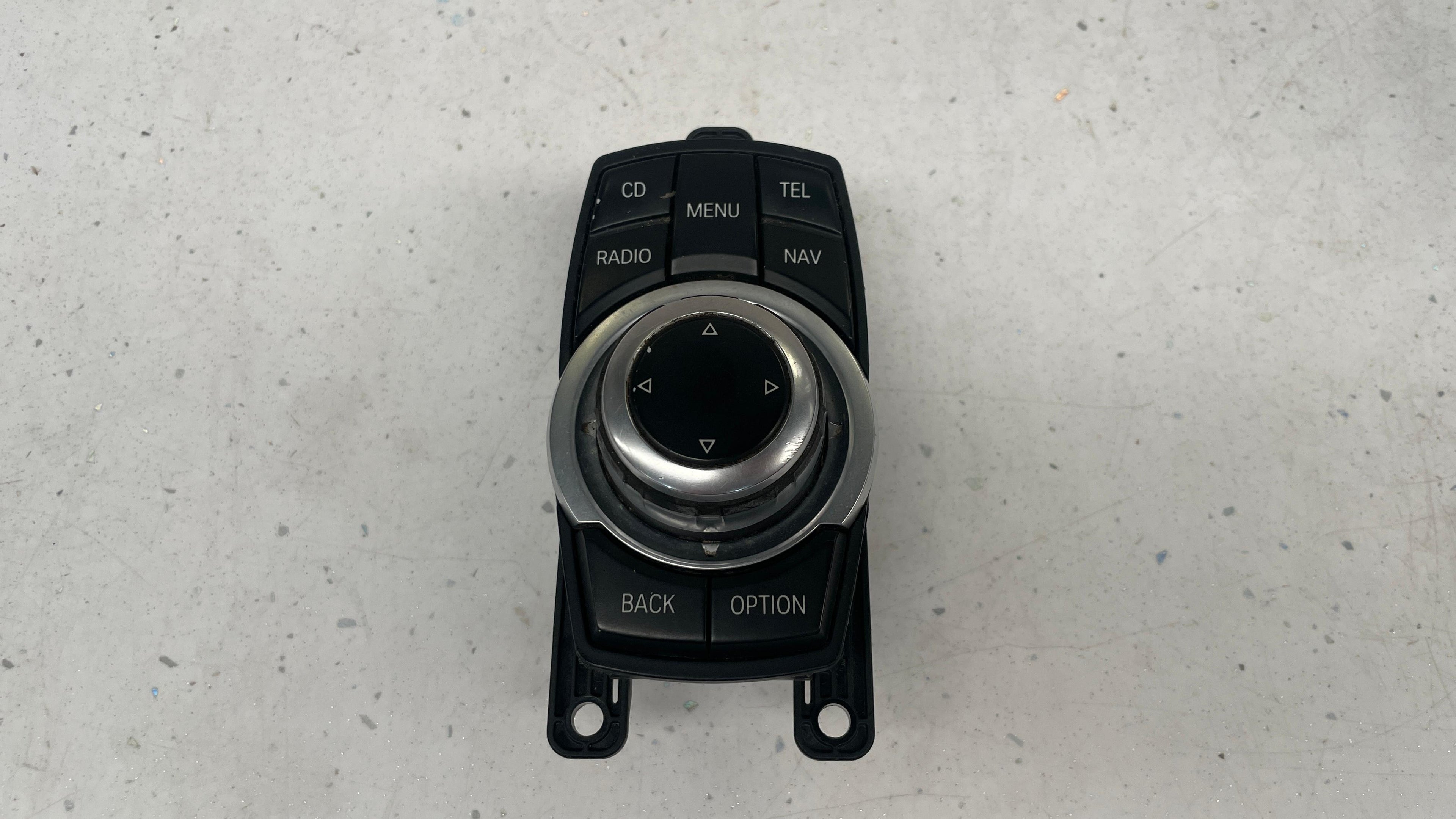 65829253944-01  BMW MEDIA NAVIGATION CONTROLLER