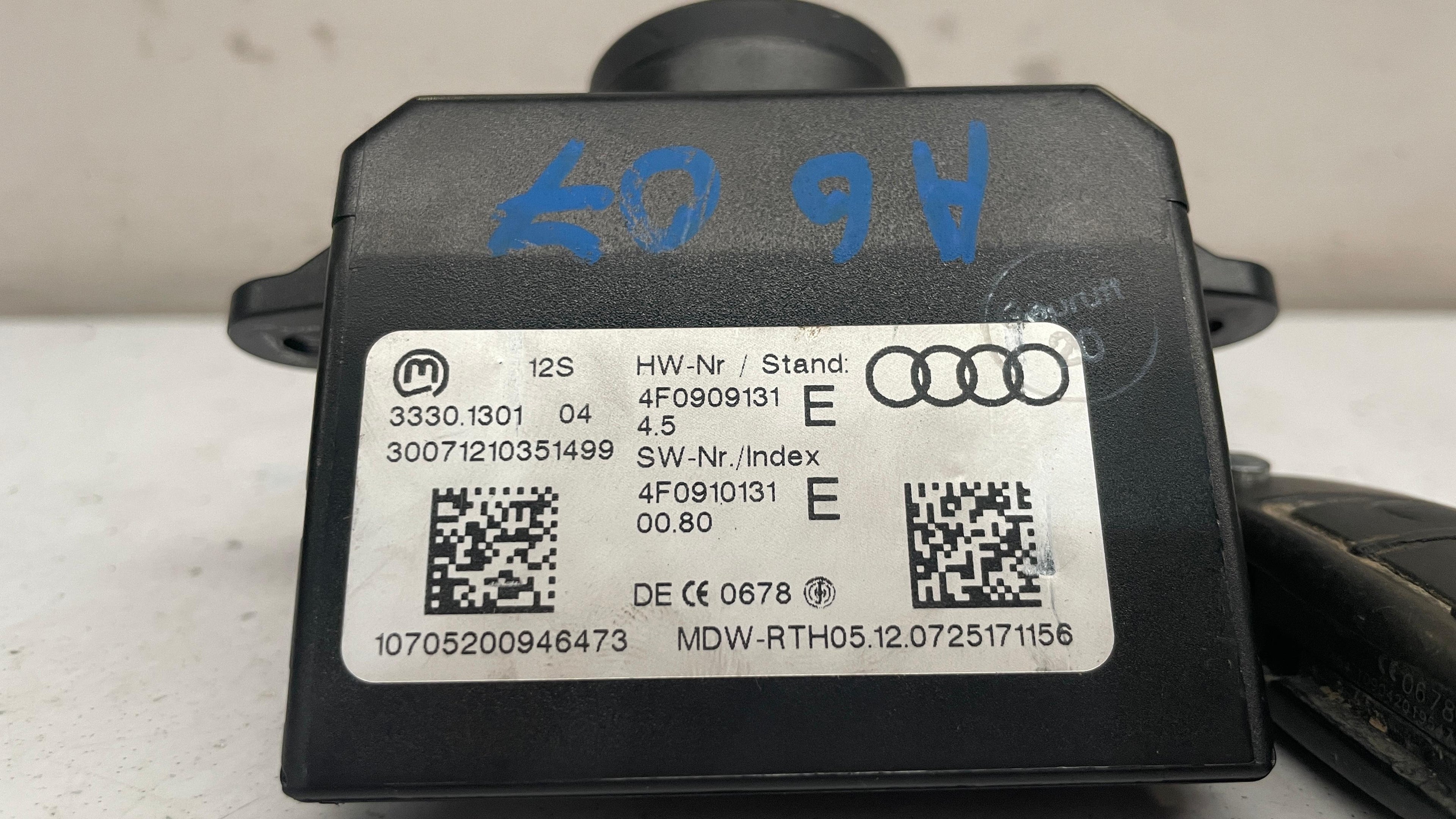 4F0909131E   AUDI IGNITION BARREL LOCK WITH KEY