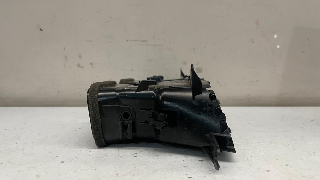 A2048306154 MERCEDES DASHBOARD CENTRAL AIR VENTER