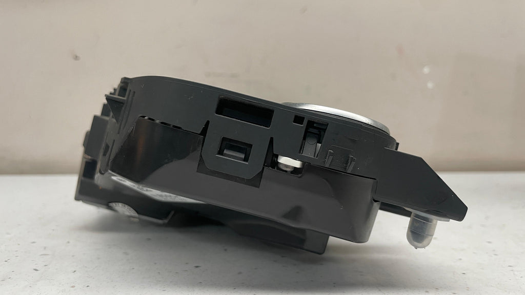 7P6920980M VOLKSWAGEN  TOUAREG  SPEEDOMETER INSTRUMRNT CLUSTER
