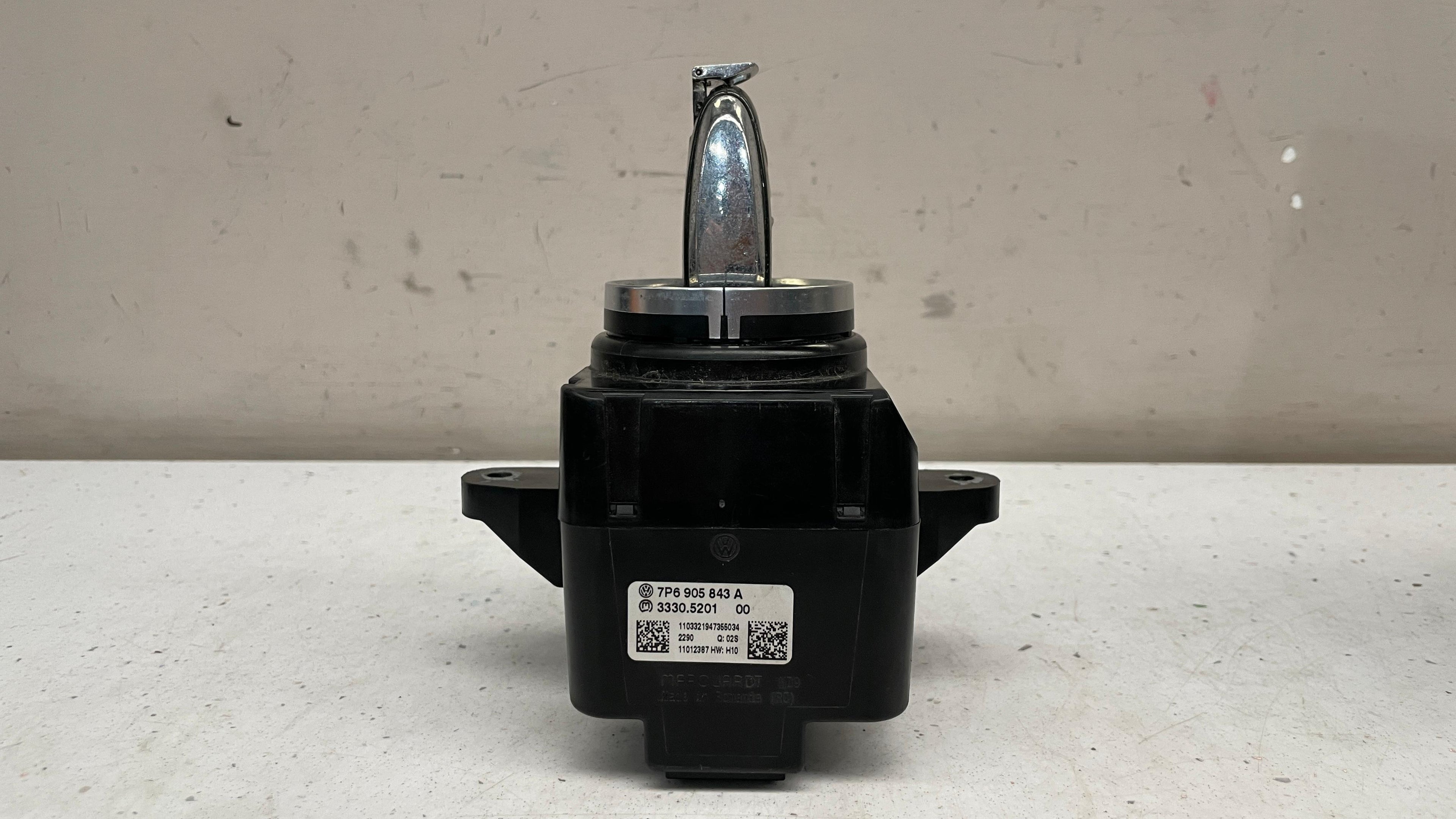 7P6905843A VOLKSWAGEN IGNITION SWITCH KEY