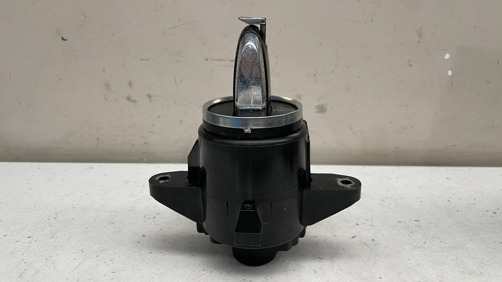 7P6905843A VOLKSWAGEN IGNITION SWITCH KEY