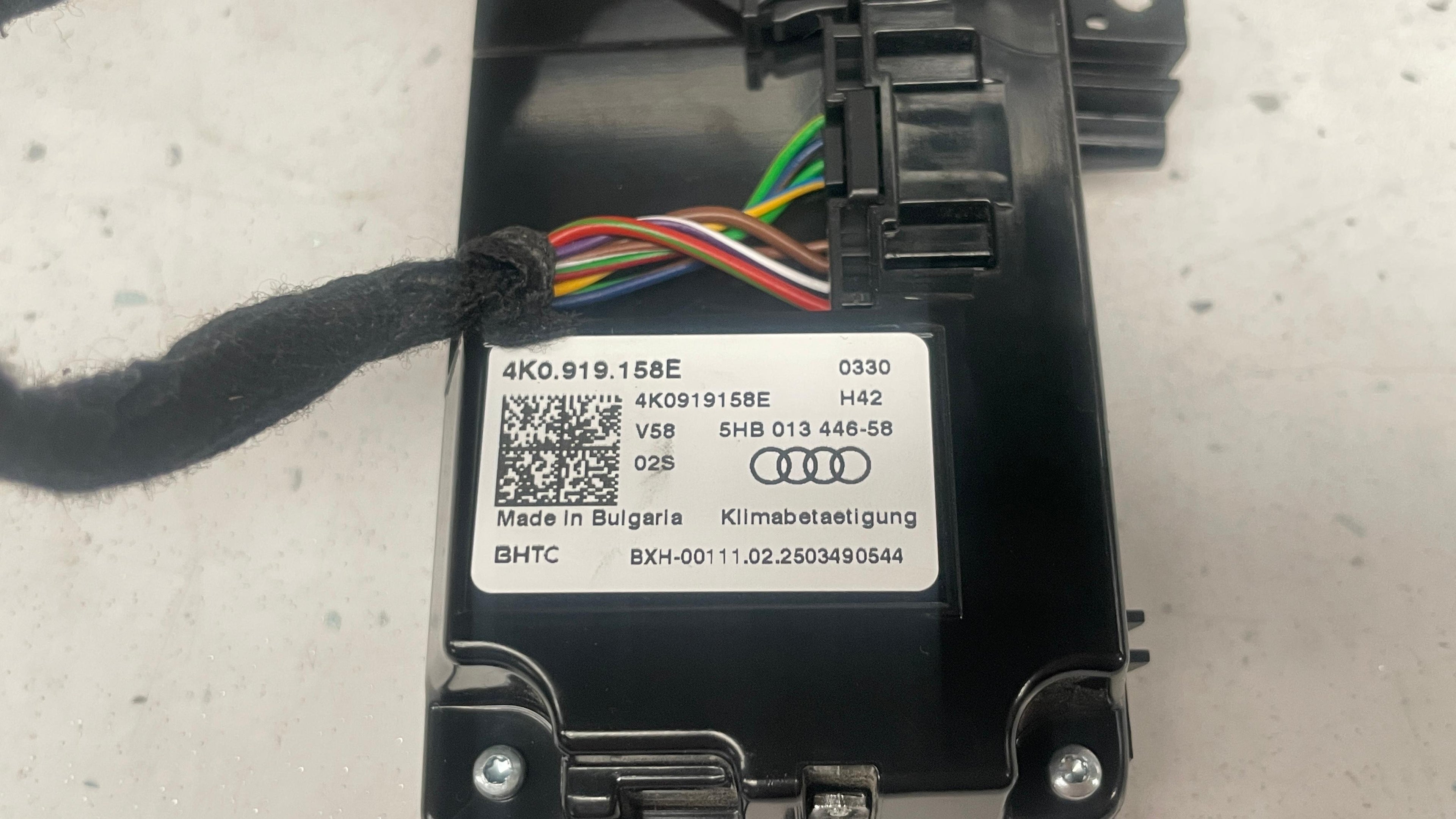 4K0919158E AUDI Q7 2024 CLIMATE CONTROL SWITCH PANEL