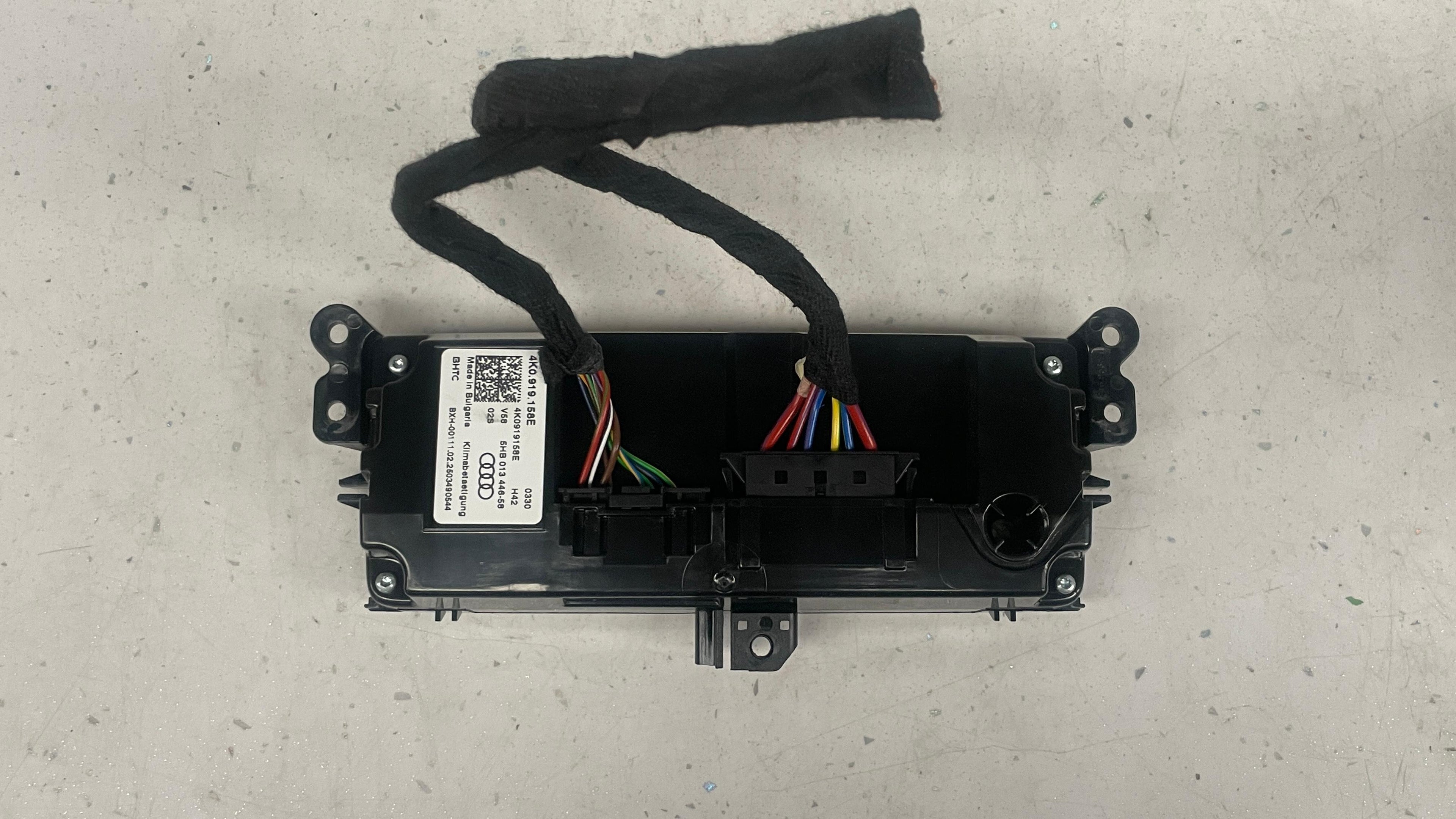 4K0919158E AUDI Q7 2024 CLIMATE CONTROL SWITCH PANEL
