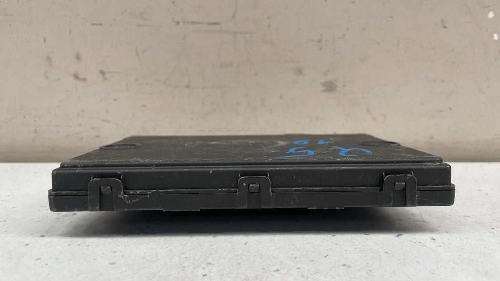 8W7907468F AUDI CENTRAL GATEWAY CONTROL MODULE