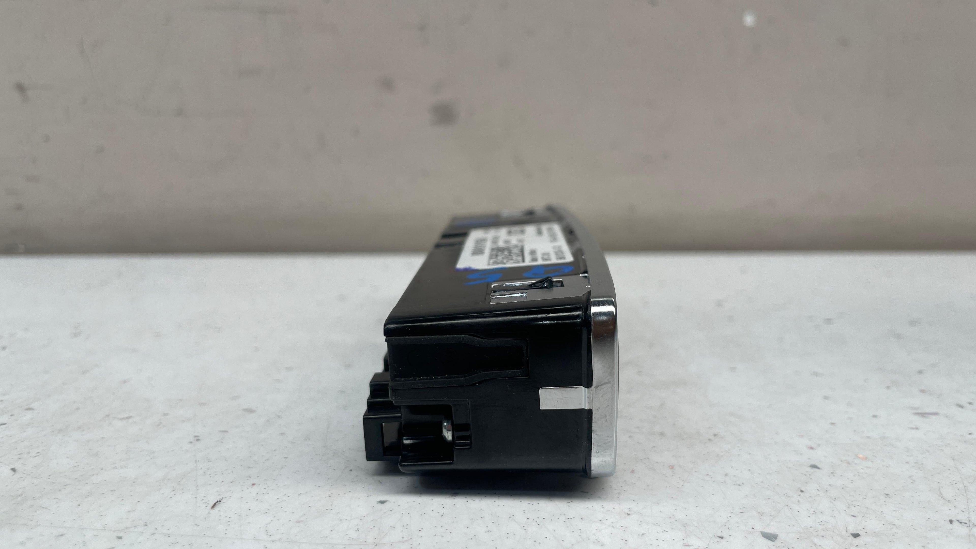 80A919158A  AUDI MULTIMEDIA VOLUME CONTROL BUTTON SWITCH