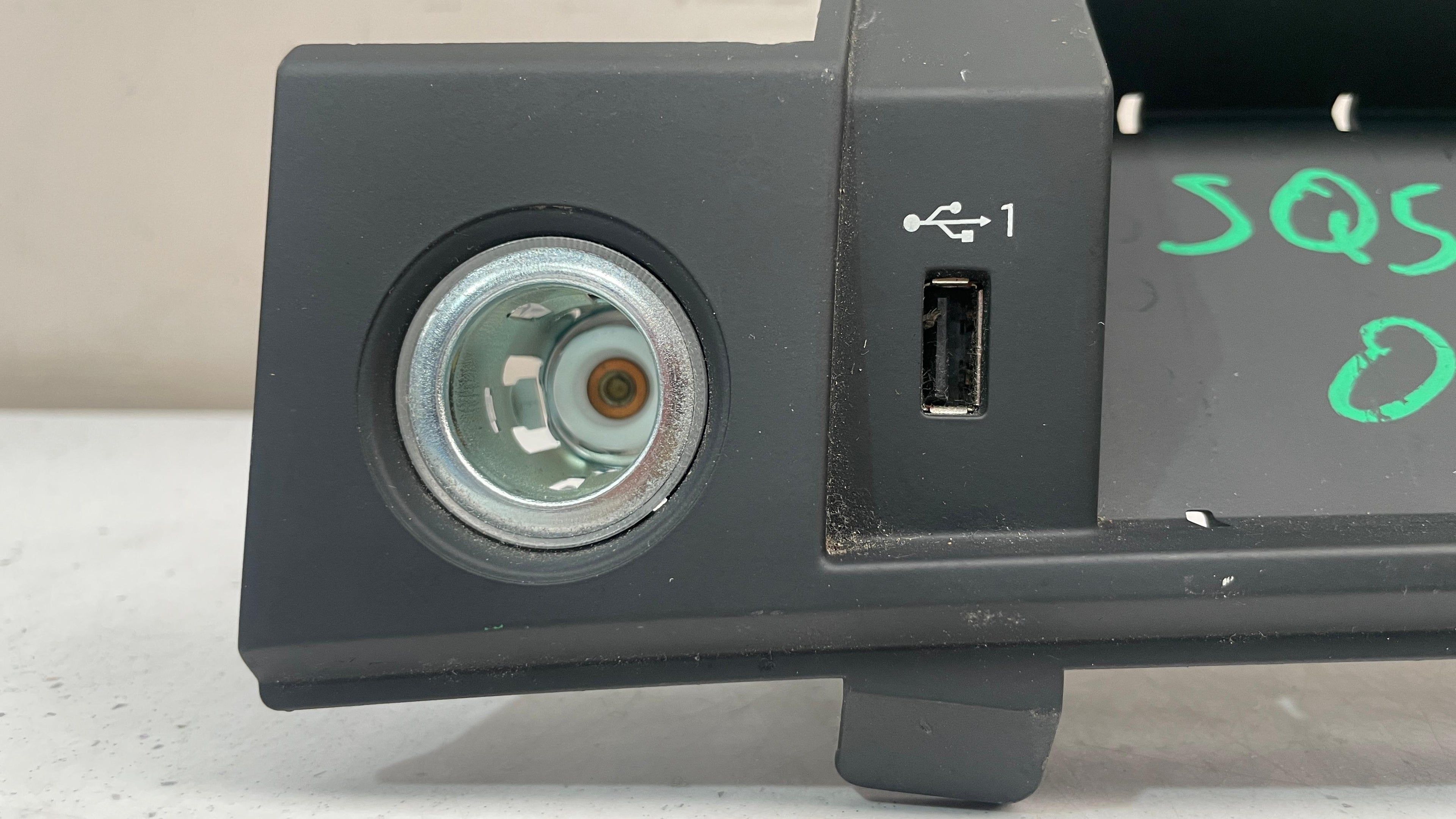 80C864131A AUDI CENTRAL CONSOLE TRAY COVER