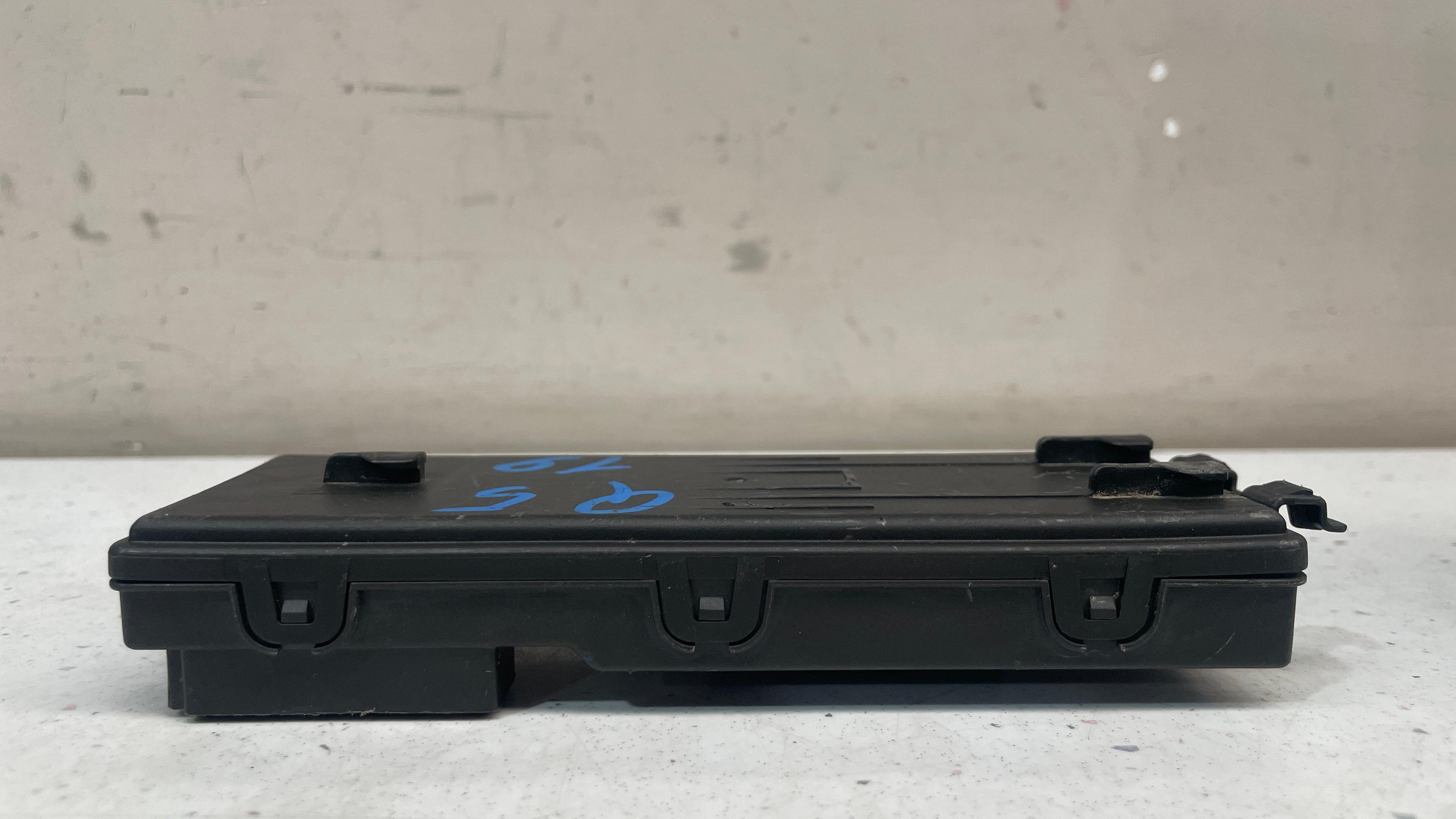 8W8959107B AUDI Q5  ELECTRIC  TAILGATE  TRUNK  CONTROL