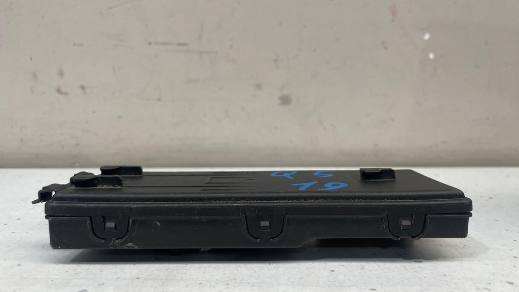 8W8959107B AUDI Q5  ELECTRIC  TAILGATE  TRUNK  CONTROL