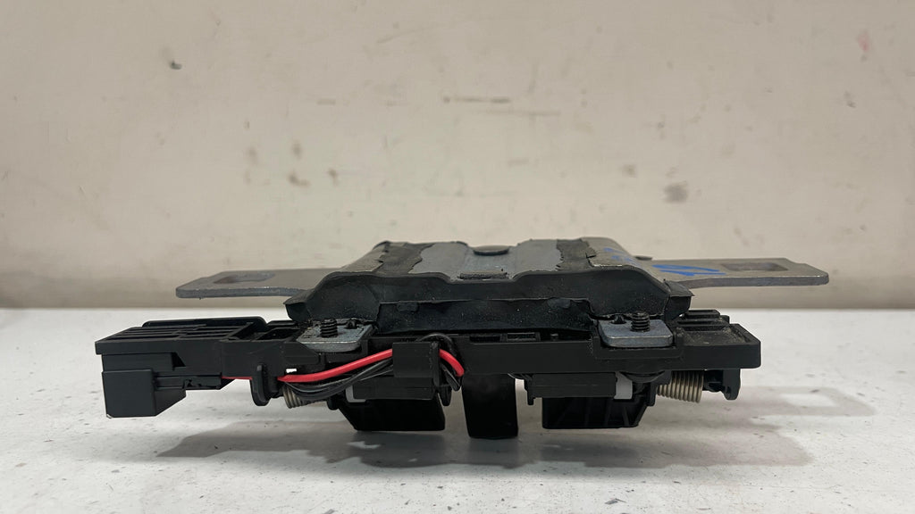 80A827507 AUDI LIFTGATE LOCK STRIKER PLATE