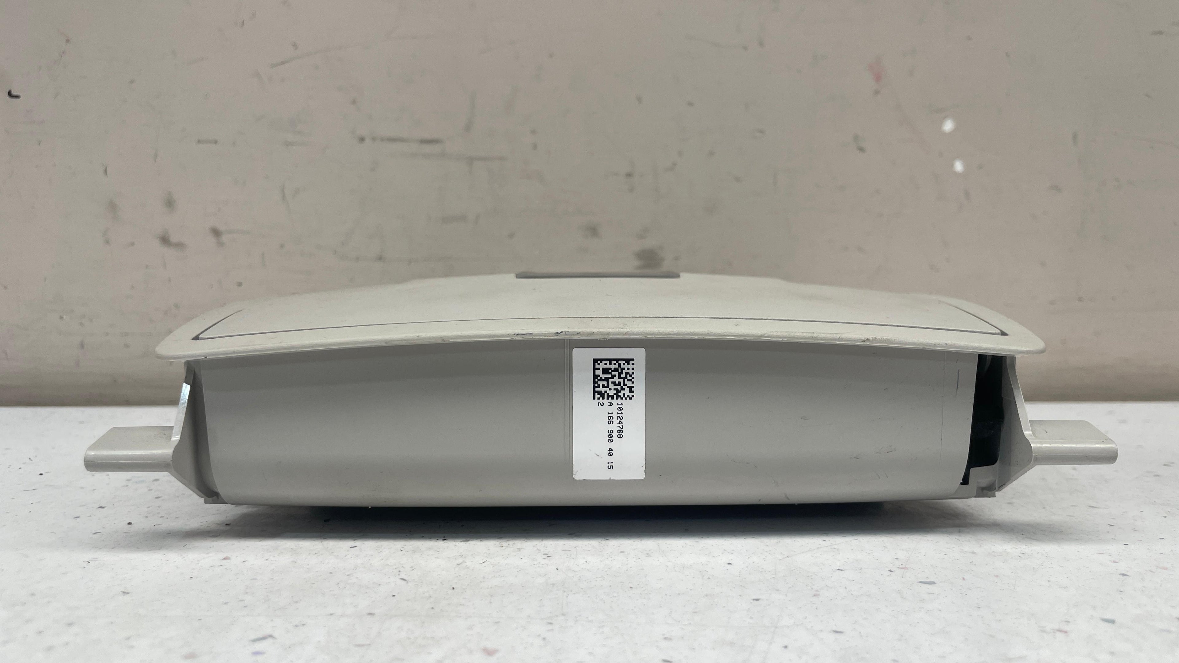A1669004015 MERCEDES FUSE RELAY CONTROL