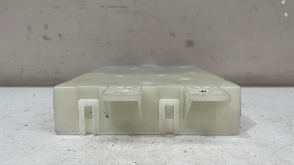 A1669004519 MERCEDES REAR SAM FUSE CONTROL