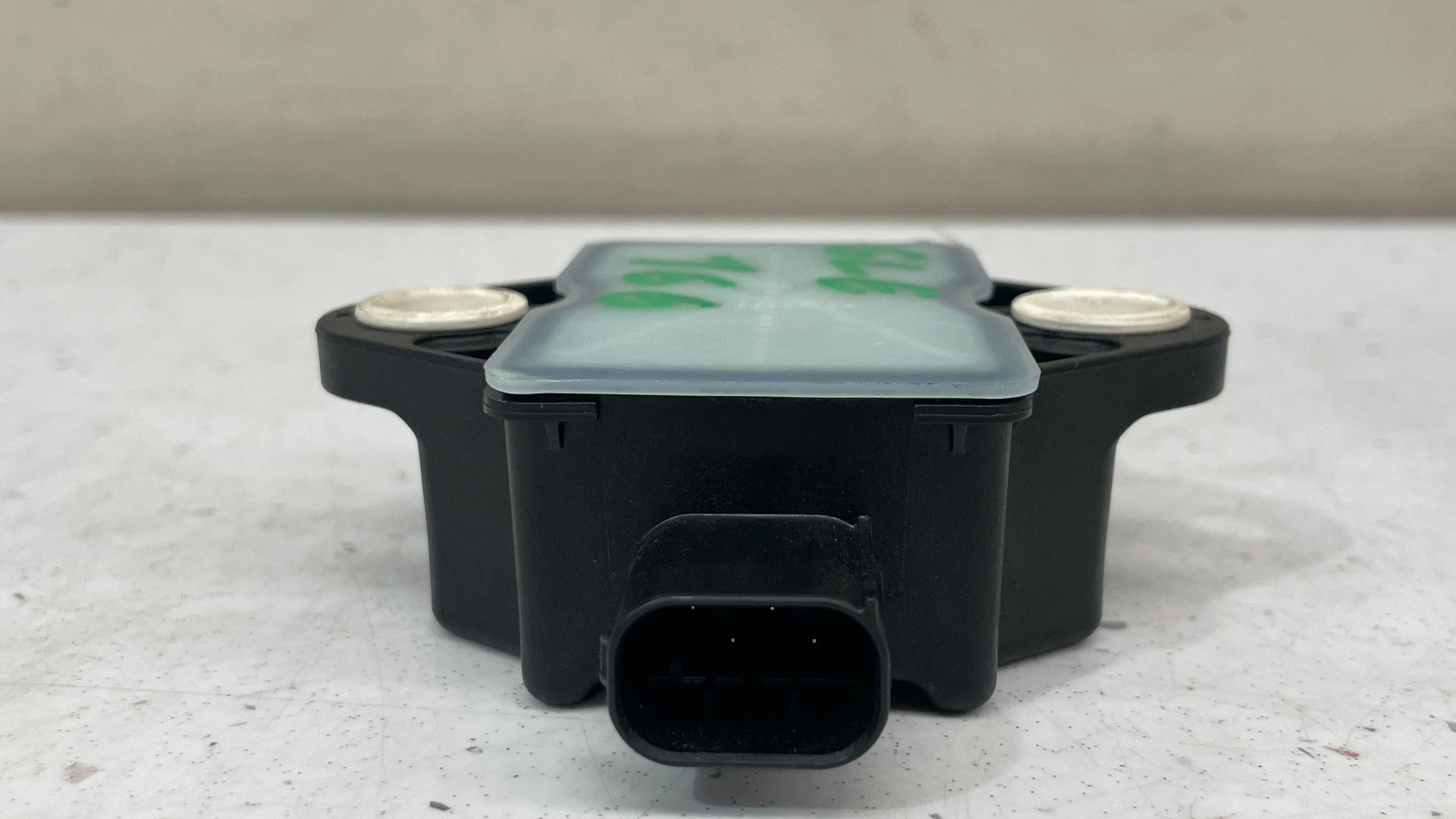 A0065422618 MERCEDES W166  ELECTRONIC  YAW RATE SENSOR