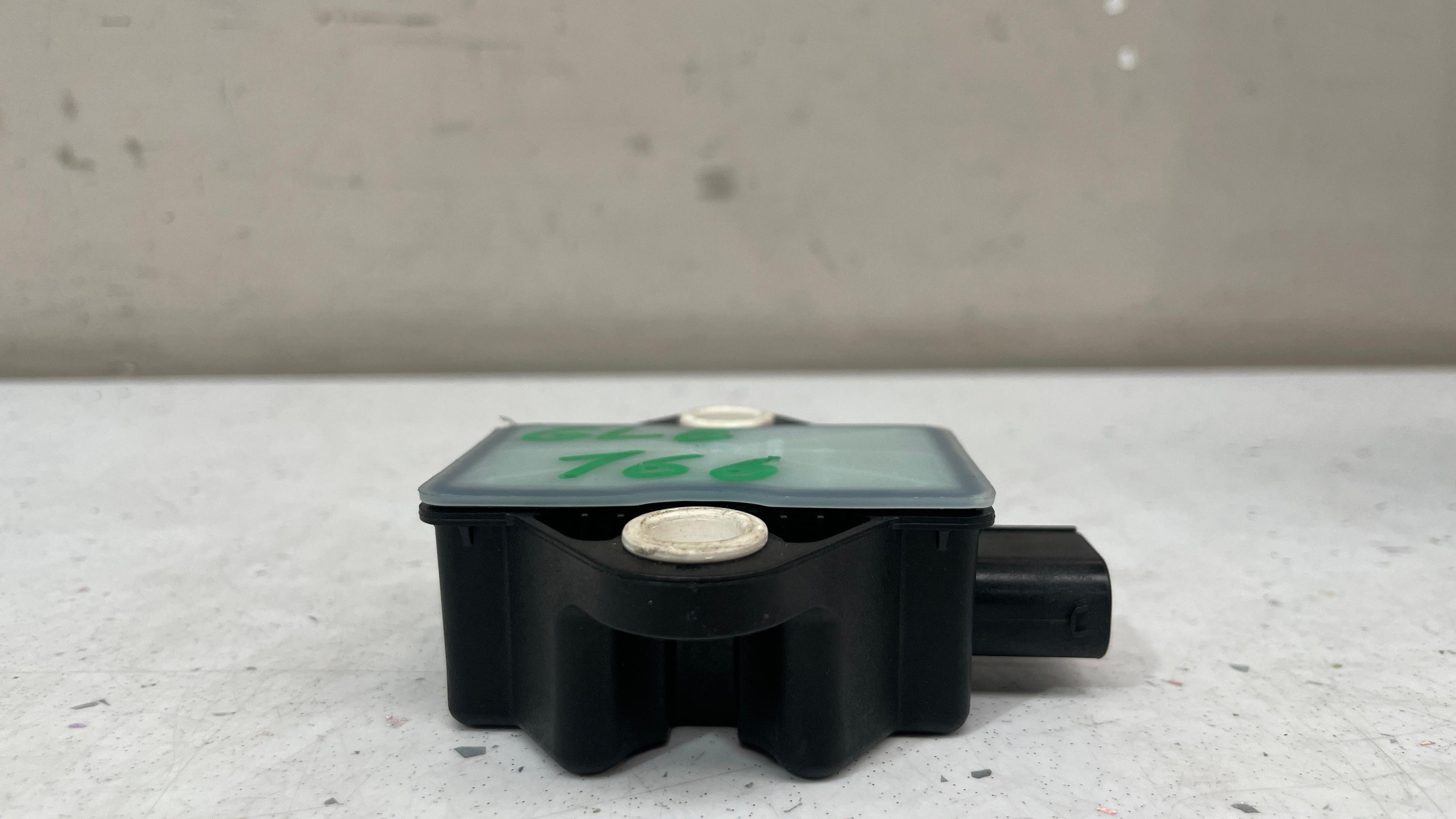 A0065422618 MERCEDES W166  ELECTRONIC  YAW RATE SENSOR