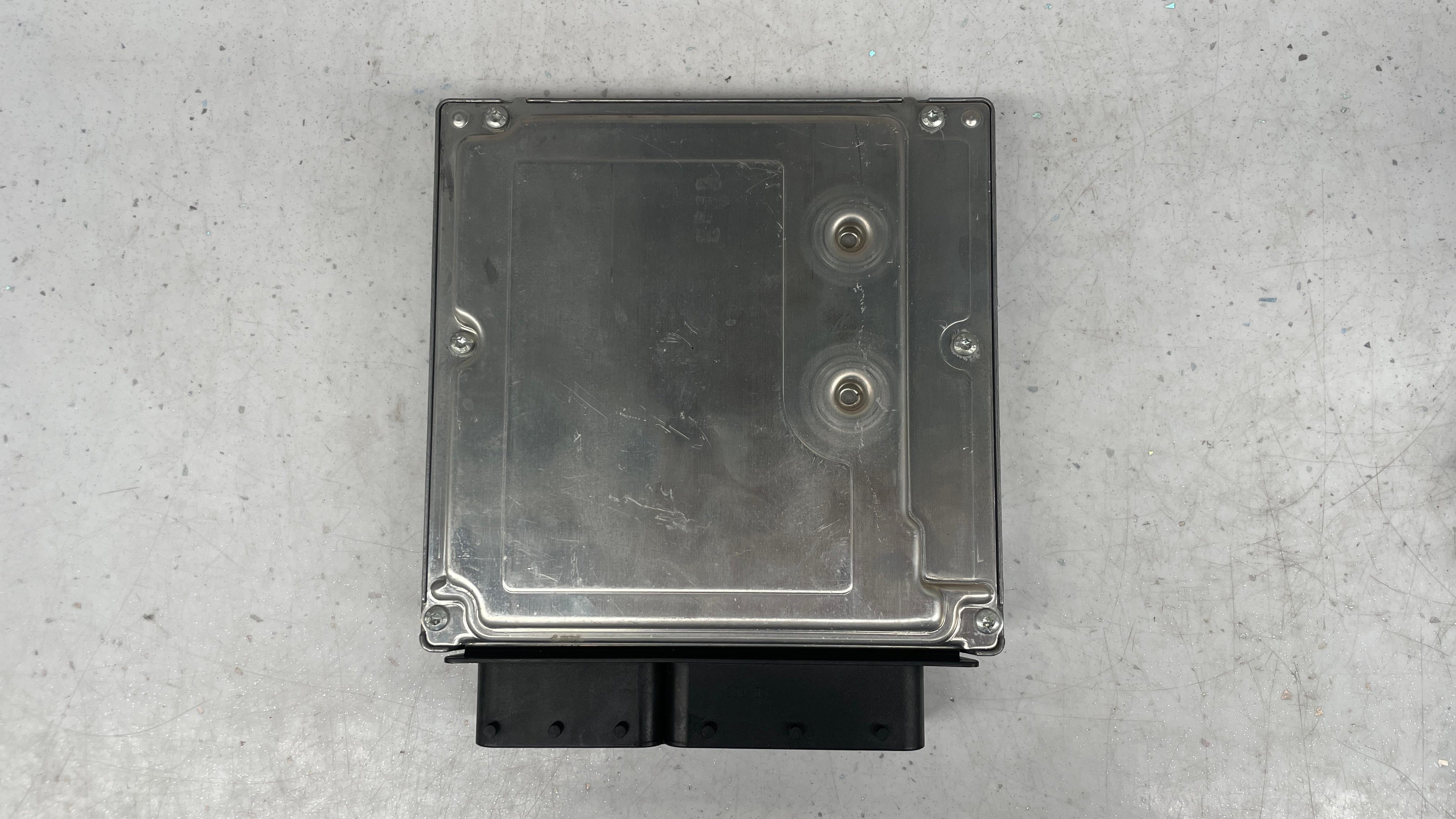 7796571  BMW X3  ENGINE CONTROL UNIT ECU