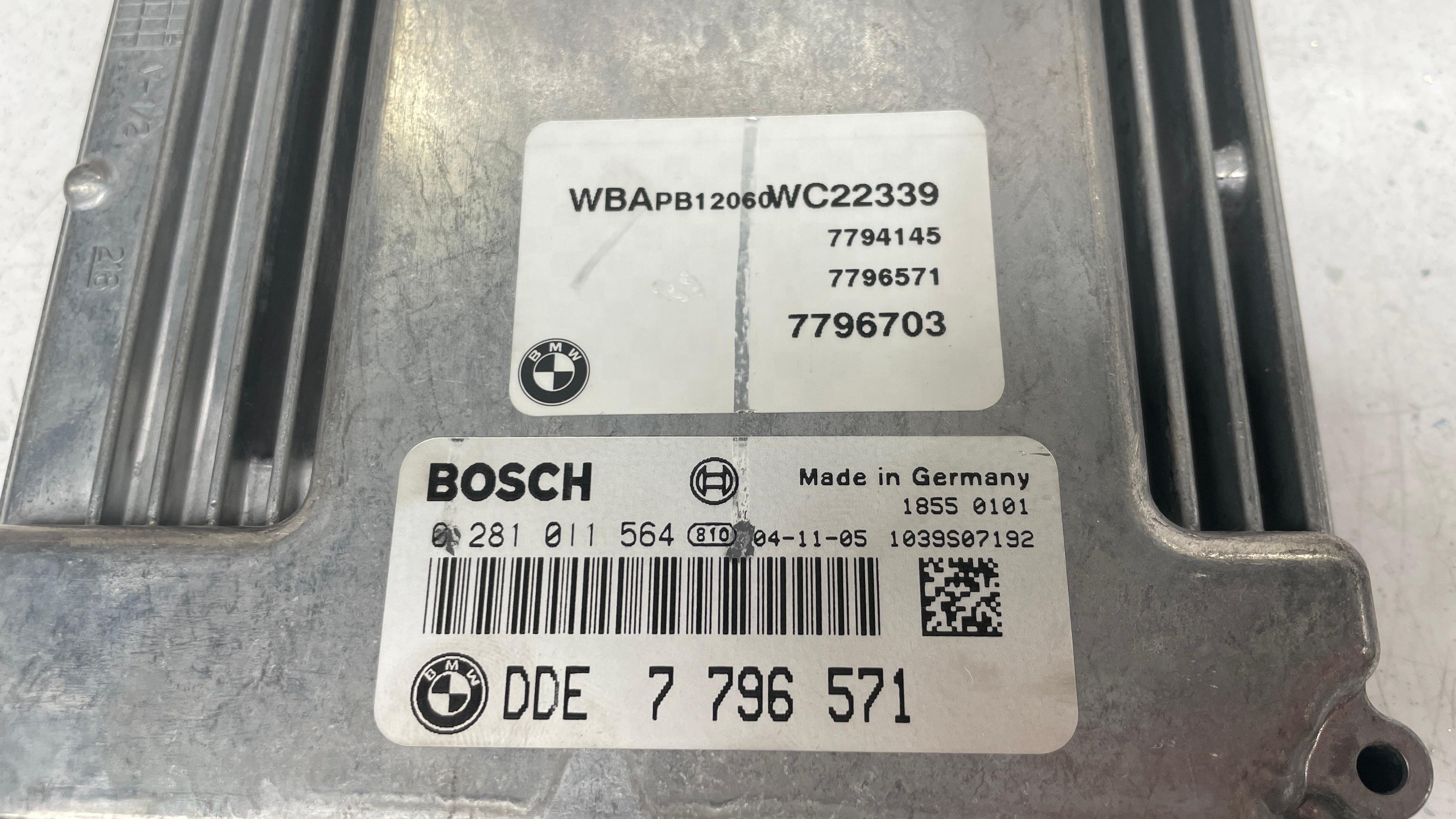7796571  BMW X3  ENGINE CONTROL UNIT ECU