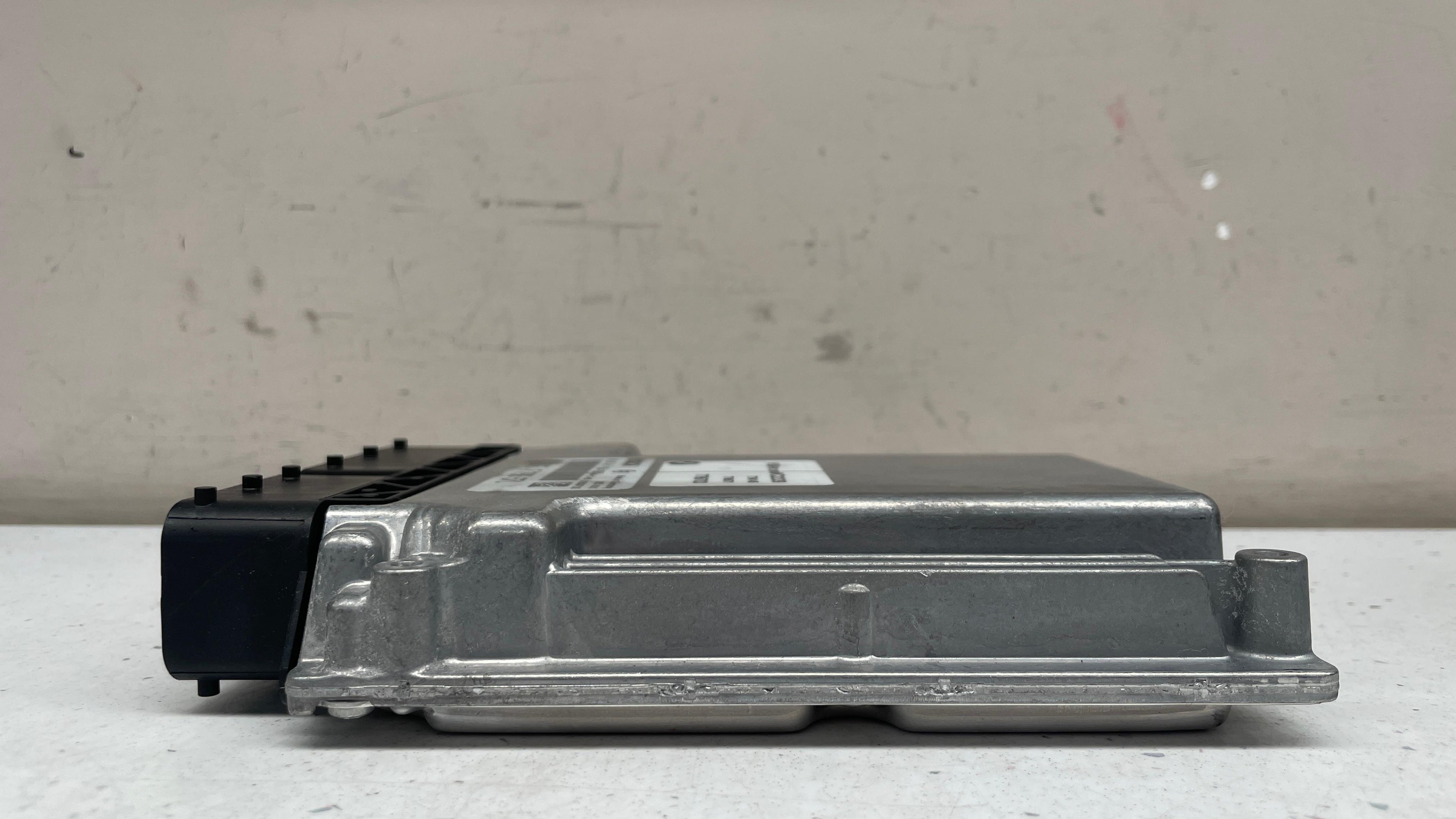 7796571  BMW X3  ENGINE CONTROL UNIT ECU