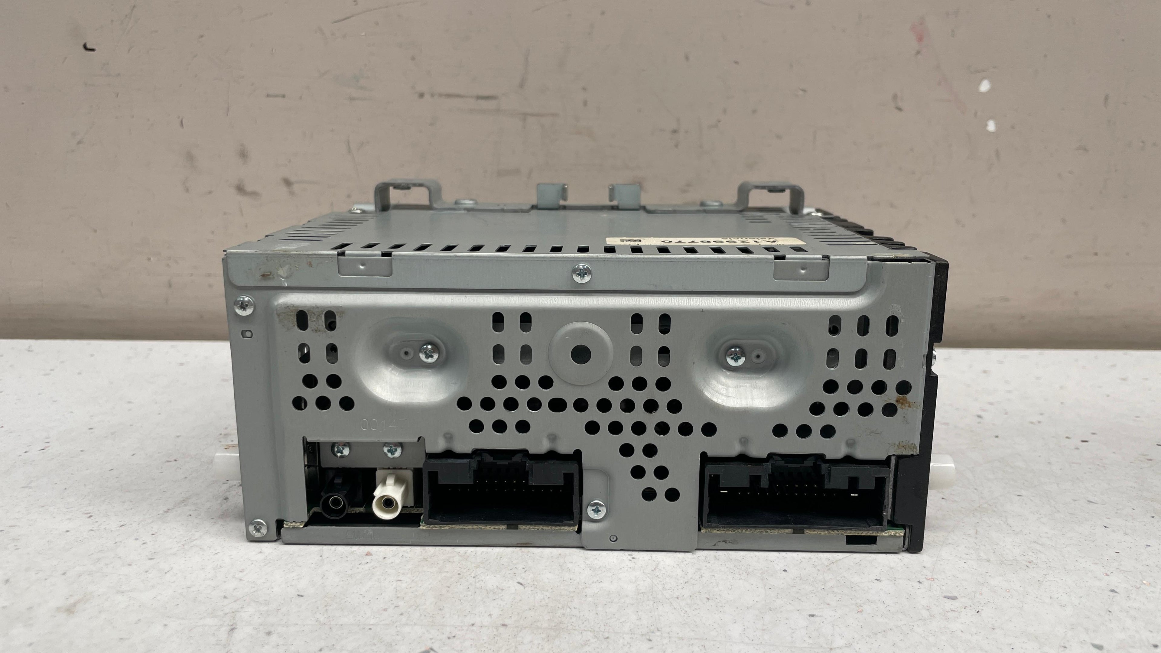 CV4T-19C107-XB FORD CD RADIO HEAD UNIT