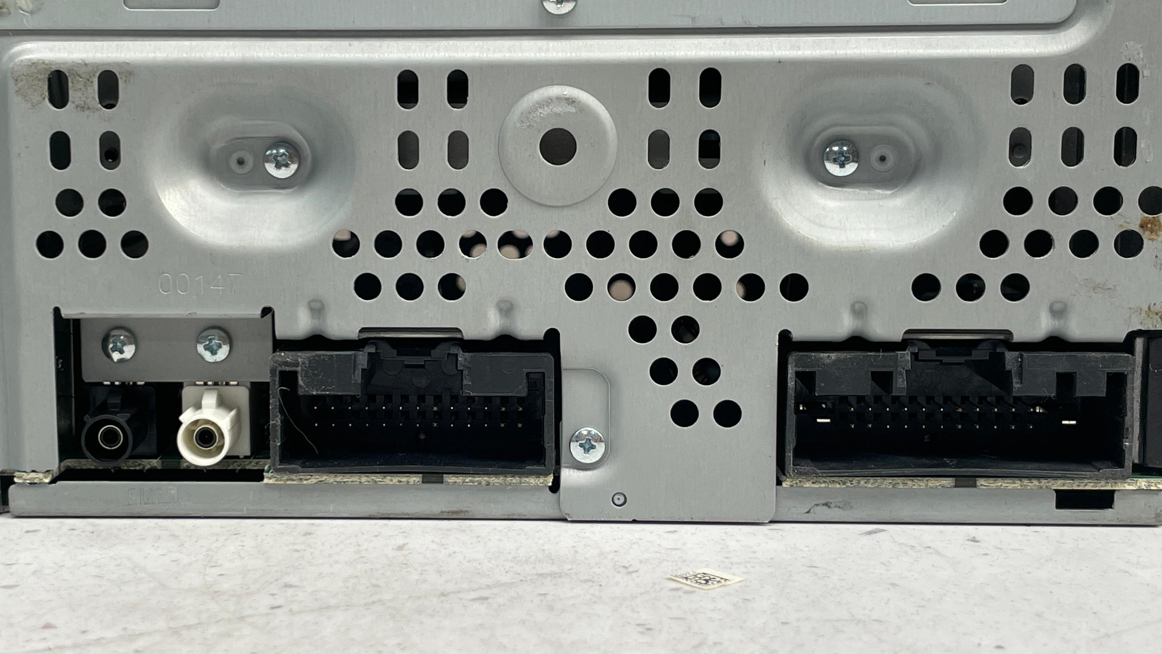 CV4T-19C107-XB FORD CD RADIO HEAD UNIT