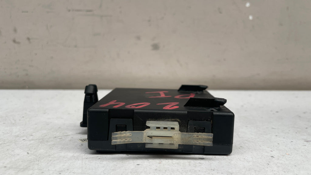 A2048702226 MERCEDES W204 FRONT RIGHT DOOR CONTROL MODULE