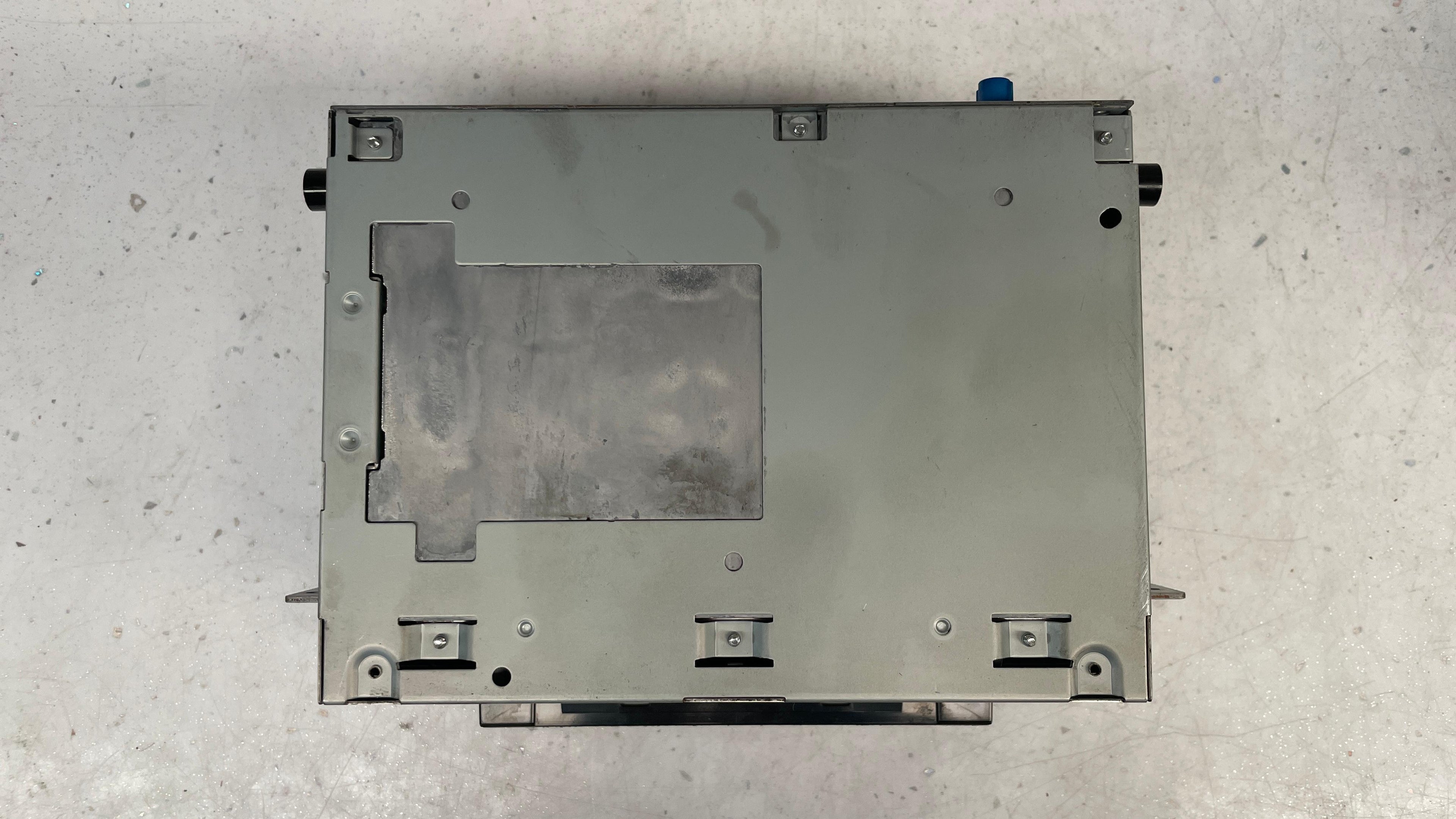 31357756AA LAND ROVER RADIO CD HEAD UNIT
