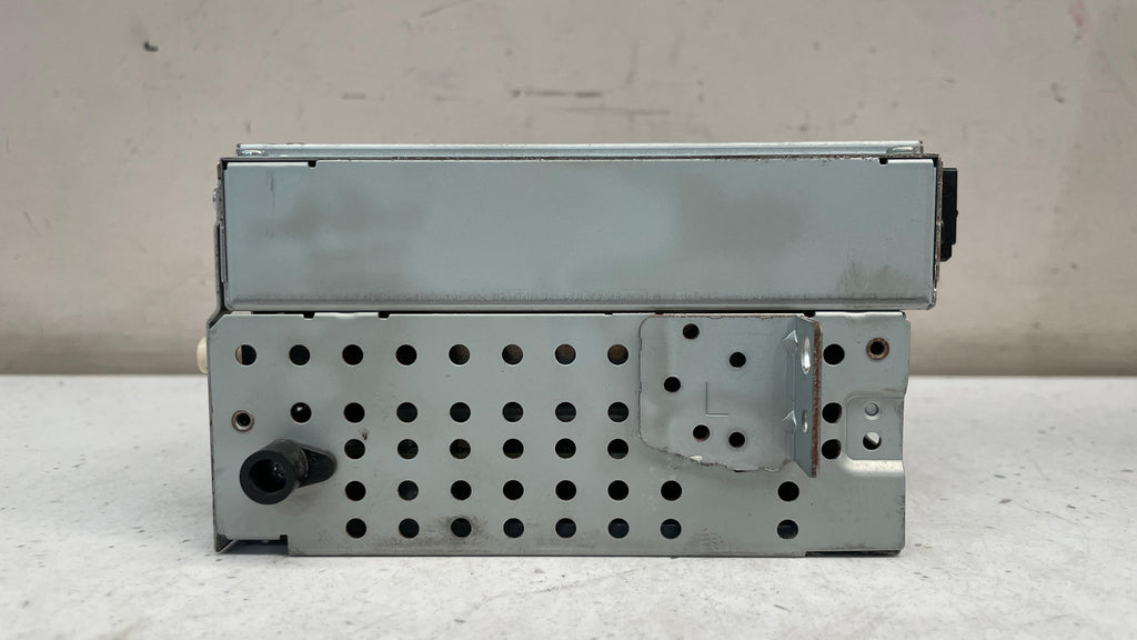 31357756AA LAND ROVER RADIO CD HEAD UNIT