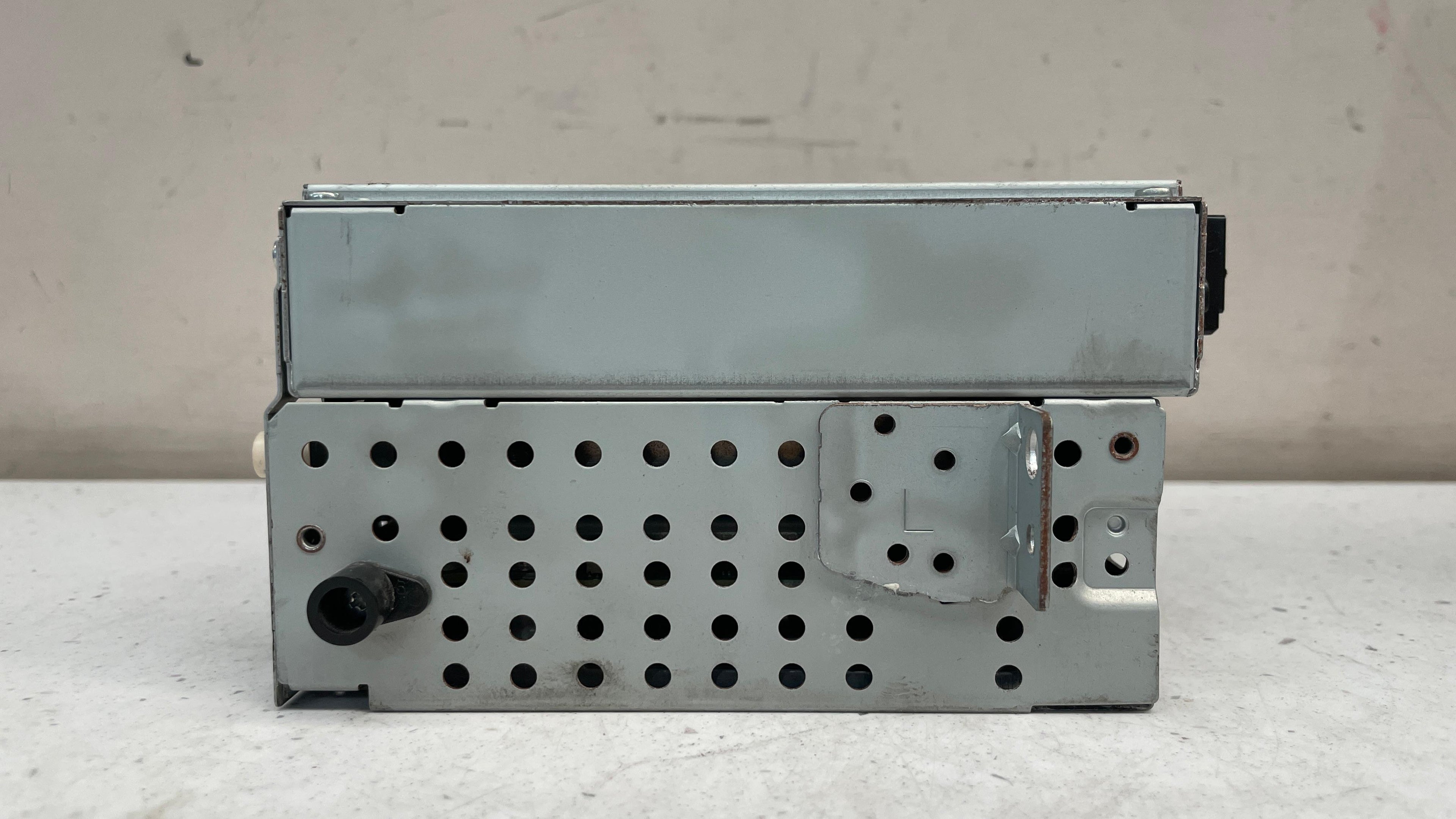 31357756AA LAND ROVER RADIO CD HEAD UNIT