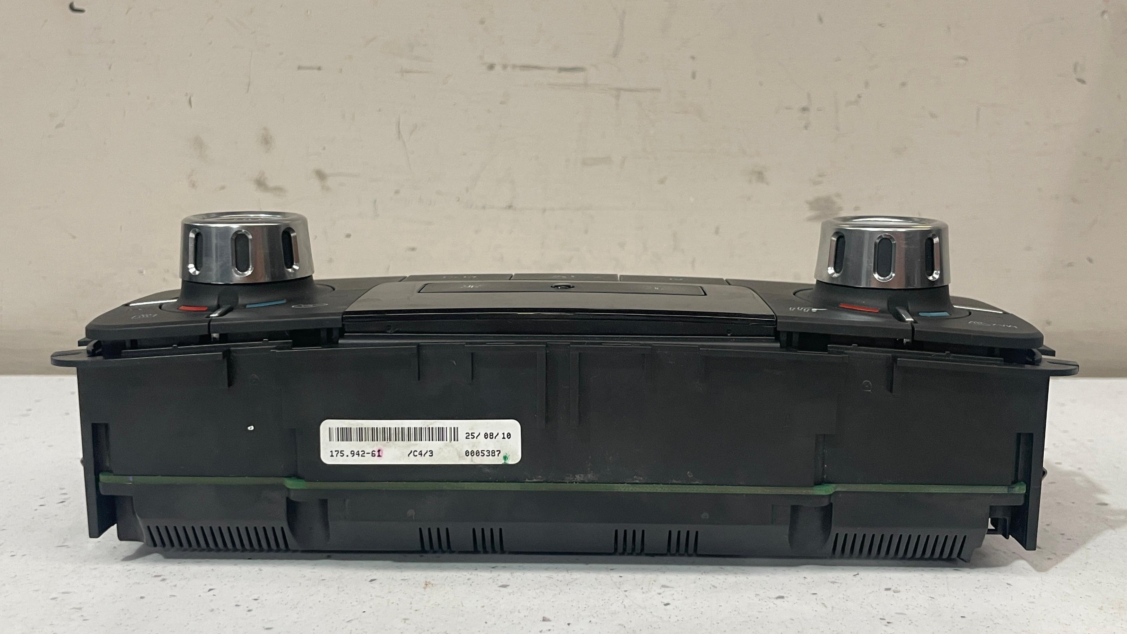 7P6907040AF VOLKSWAGEN TOUAREG CLIMATRONIC CONTROL UNIT