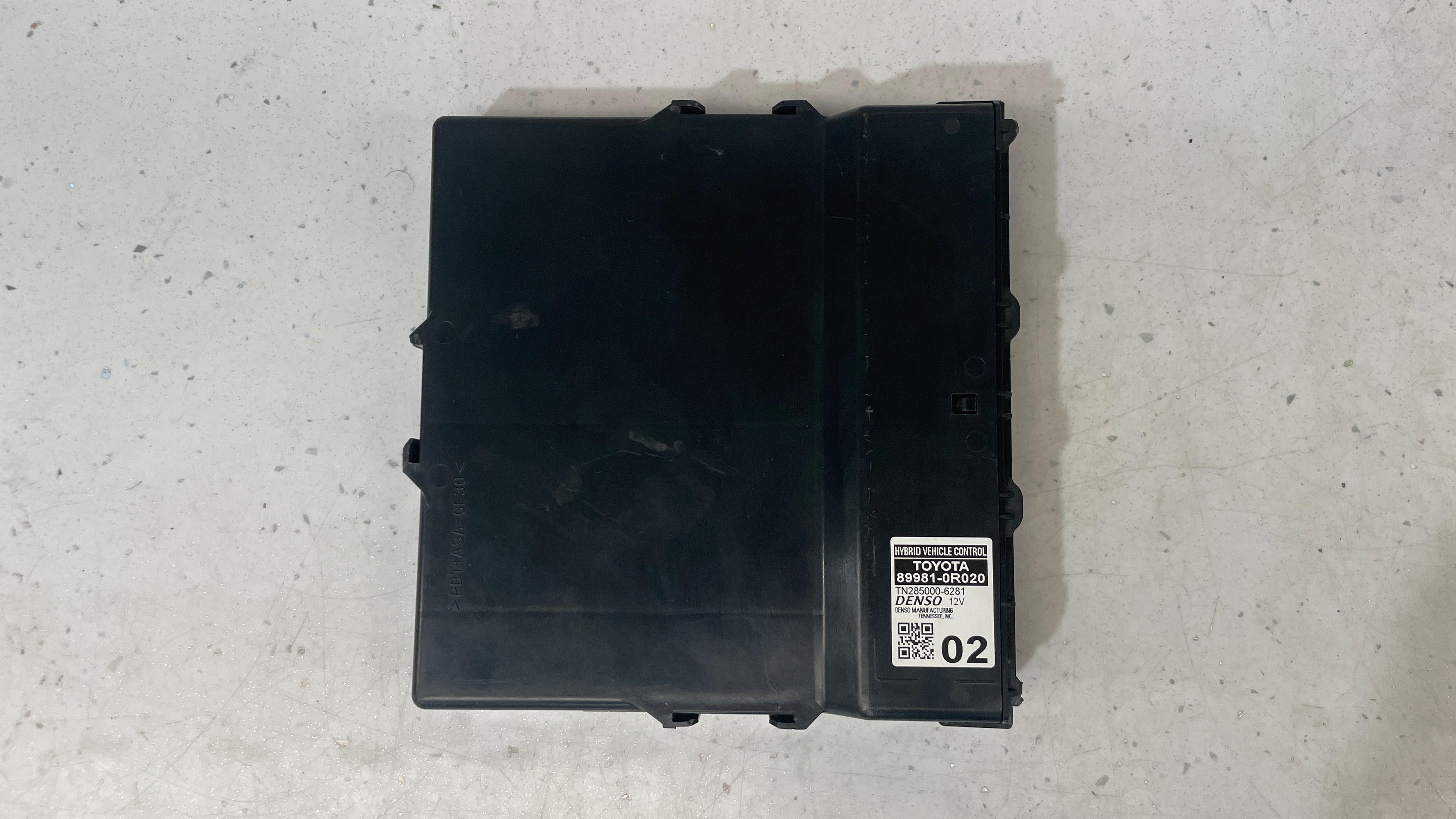 89981-0R020 TOYOTA RAV4 HYBRID VEHICLE CONTROL MODULE