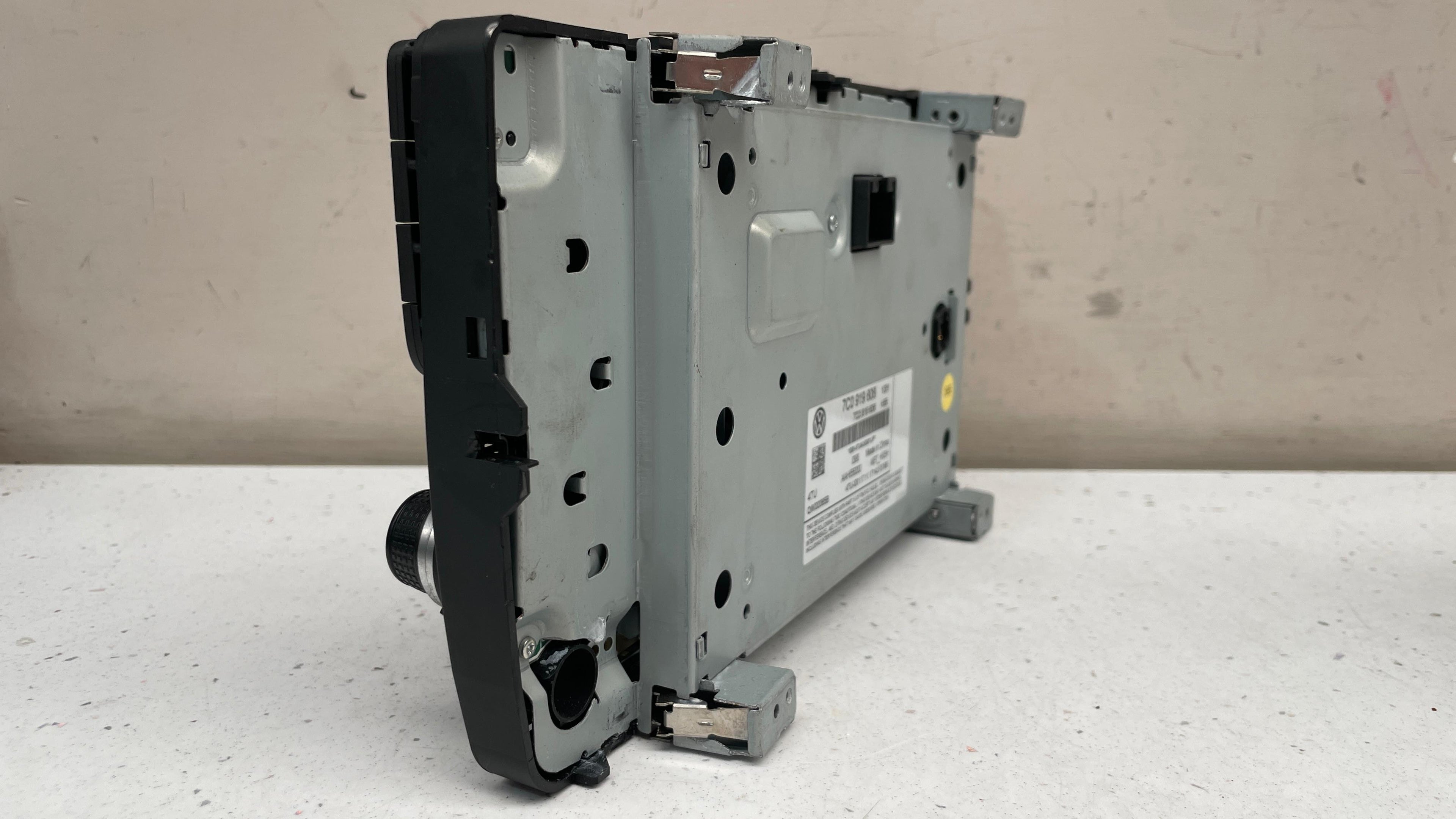 7C0919606 VOLKSWAGEN DISPLAY TOUCH SCREEN
