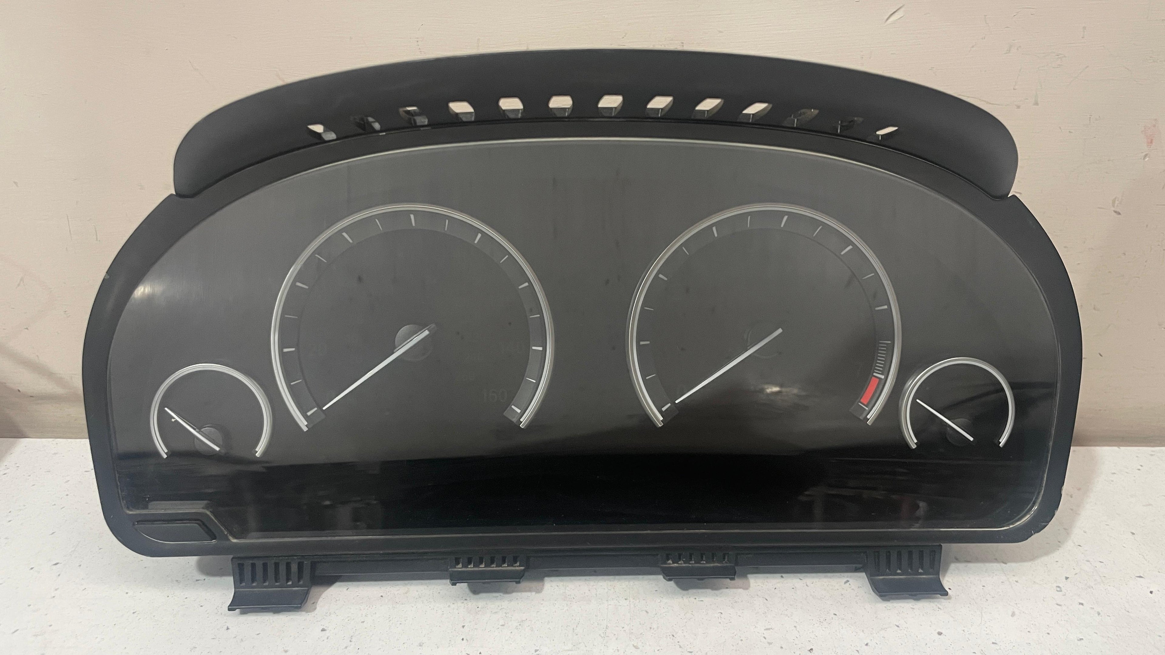 9387594-01 BMW F15 SPEEDOMETER CONTROL PANEL