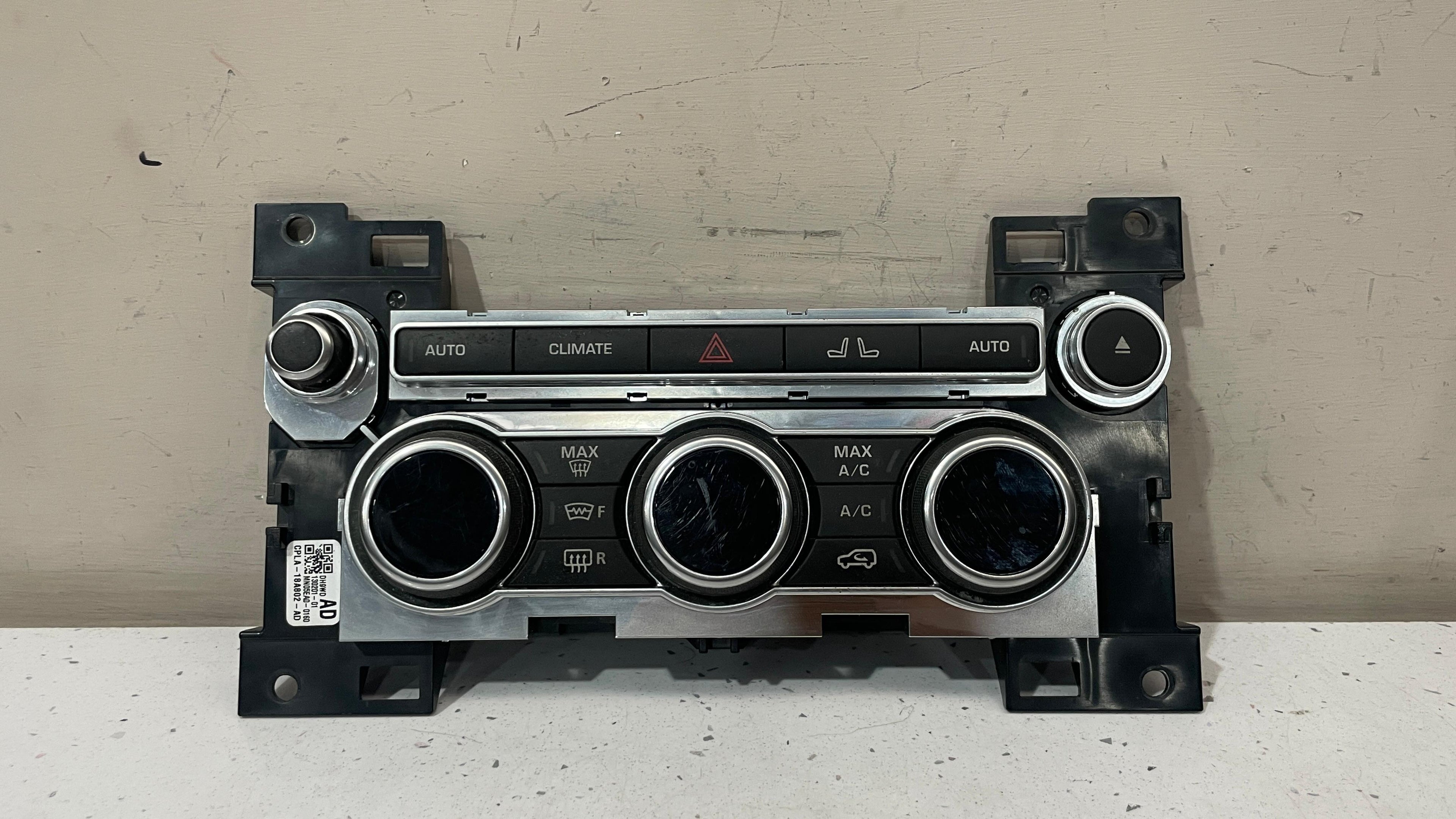 CPLA-18A802-AD LAND ROVER CLIMATE CONTROL PANEL