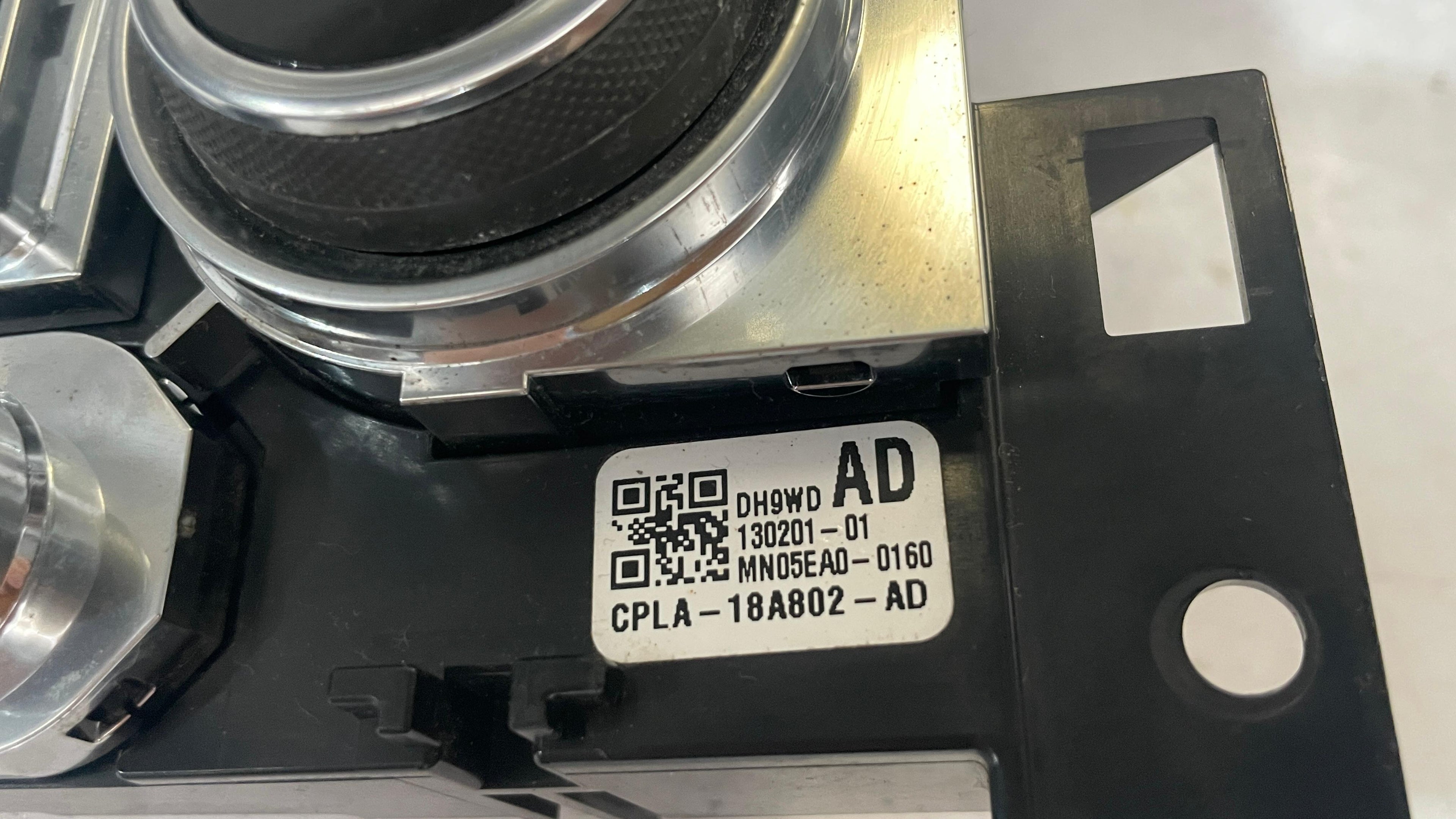 CPLA-18A802-AD LAND ROVER CLIMATE CONTROL PANEL