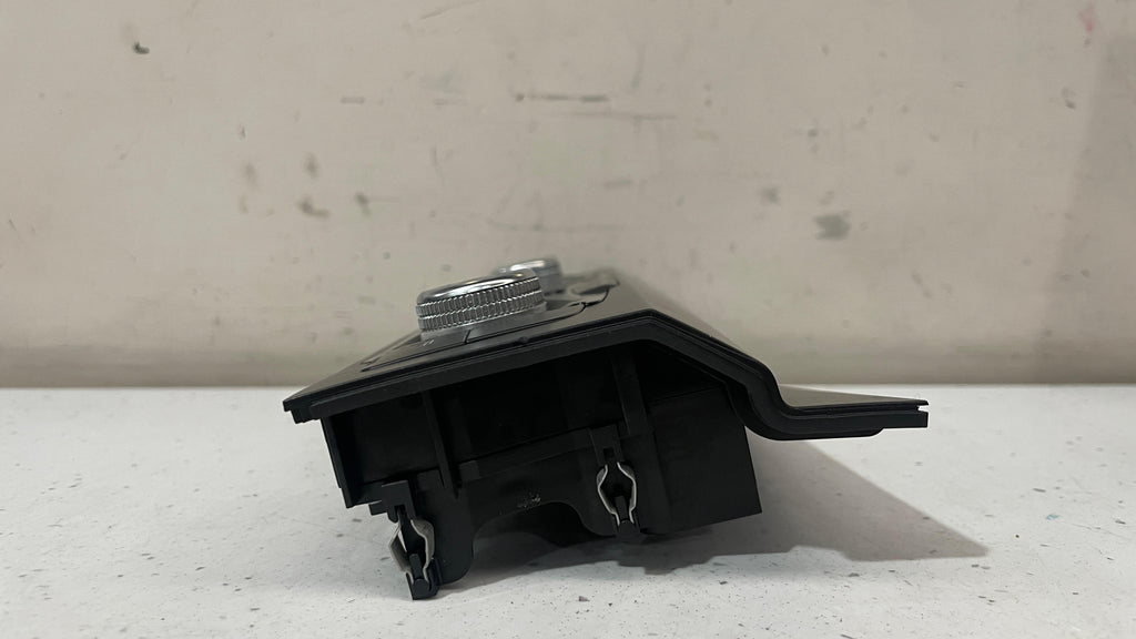 8K1820043AD AUDI CLIMATE CONTROL PANEL SWITCH