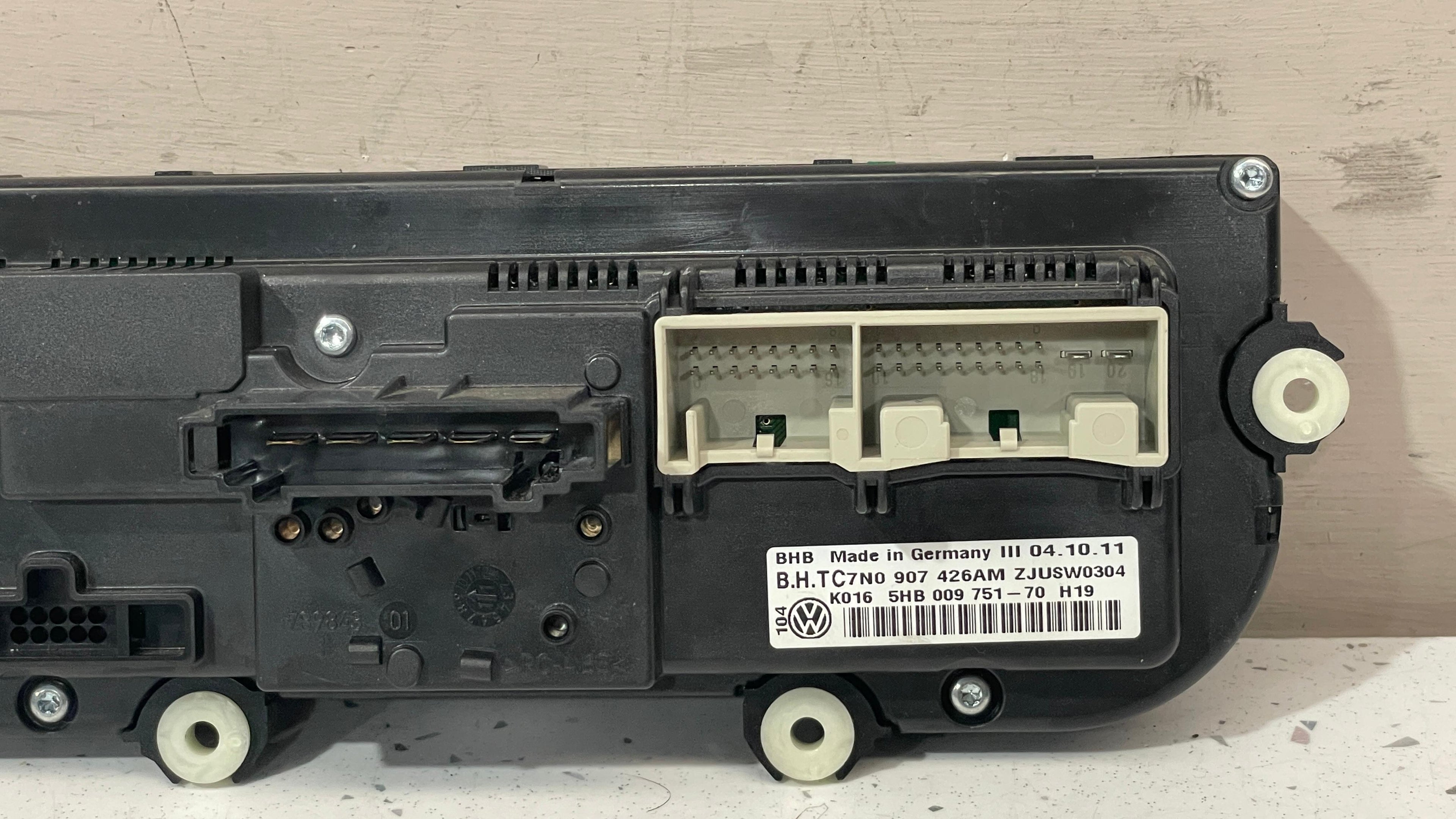 5HB009751-70 VOLKSWAGEN TIGUAN CLIMATE CONTROL PANEL