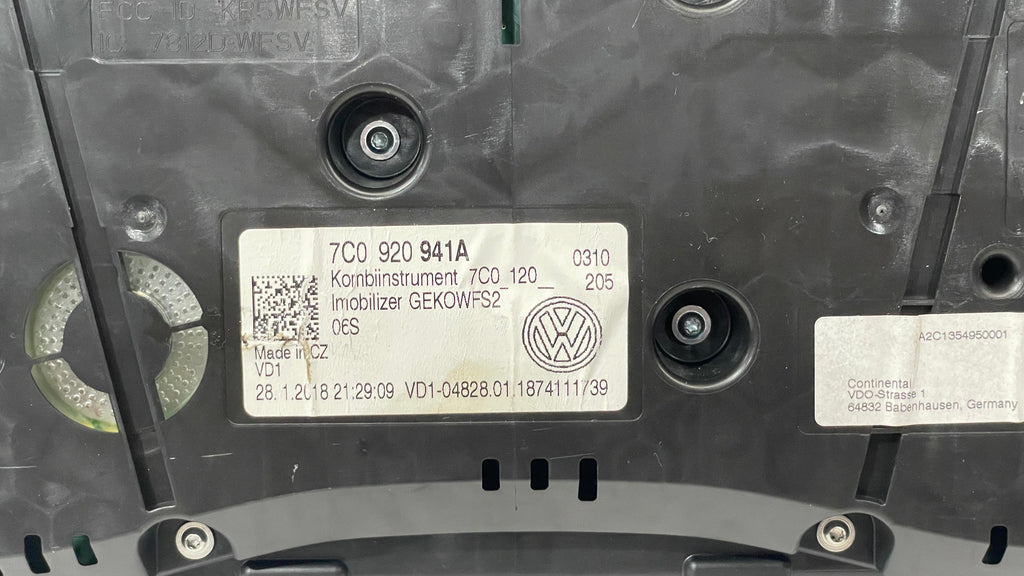 7C0920941A VOLKSWAGEN CRAFTER  INSTRUMENT CLUSTER SPEEDOMETER