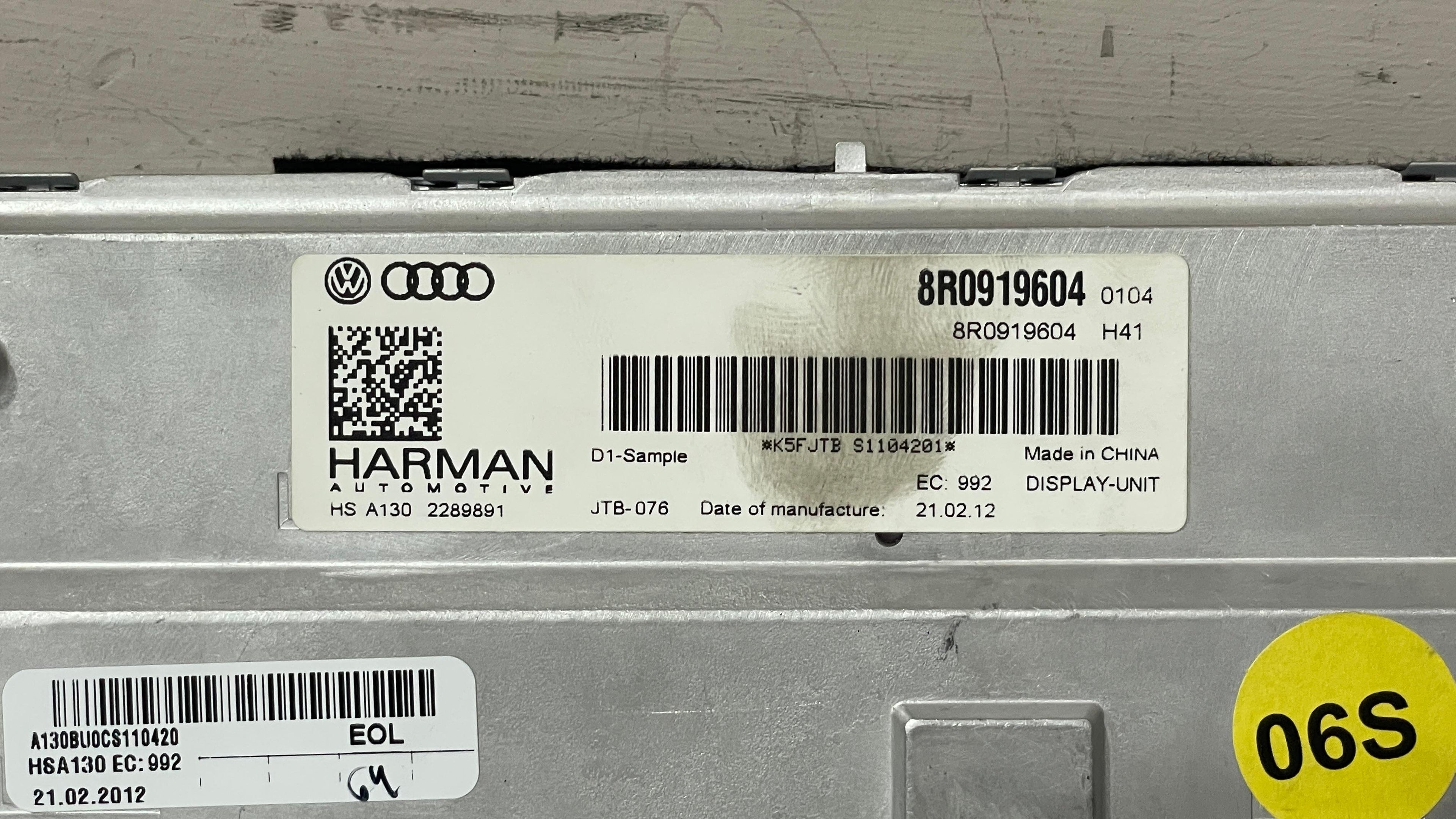 8R0919604 AUDI NAVIGATION DISPLAY SCREEN