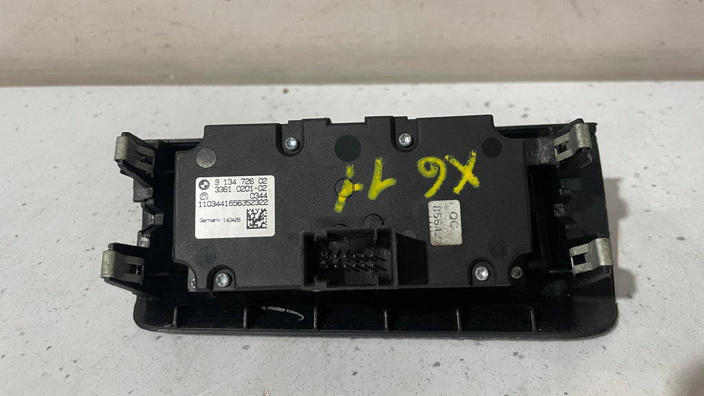 931172104 BMW F15 HEADLIGHT SWITCH PANEL
