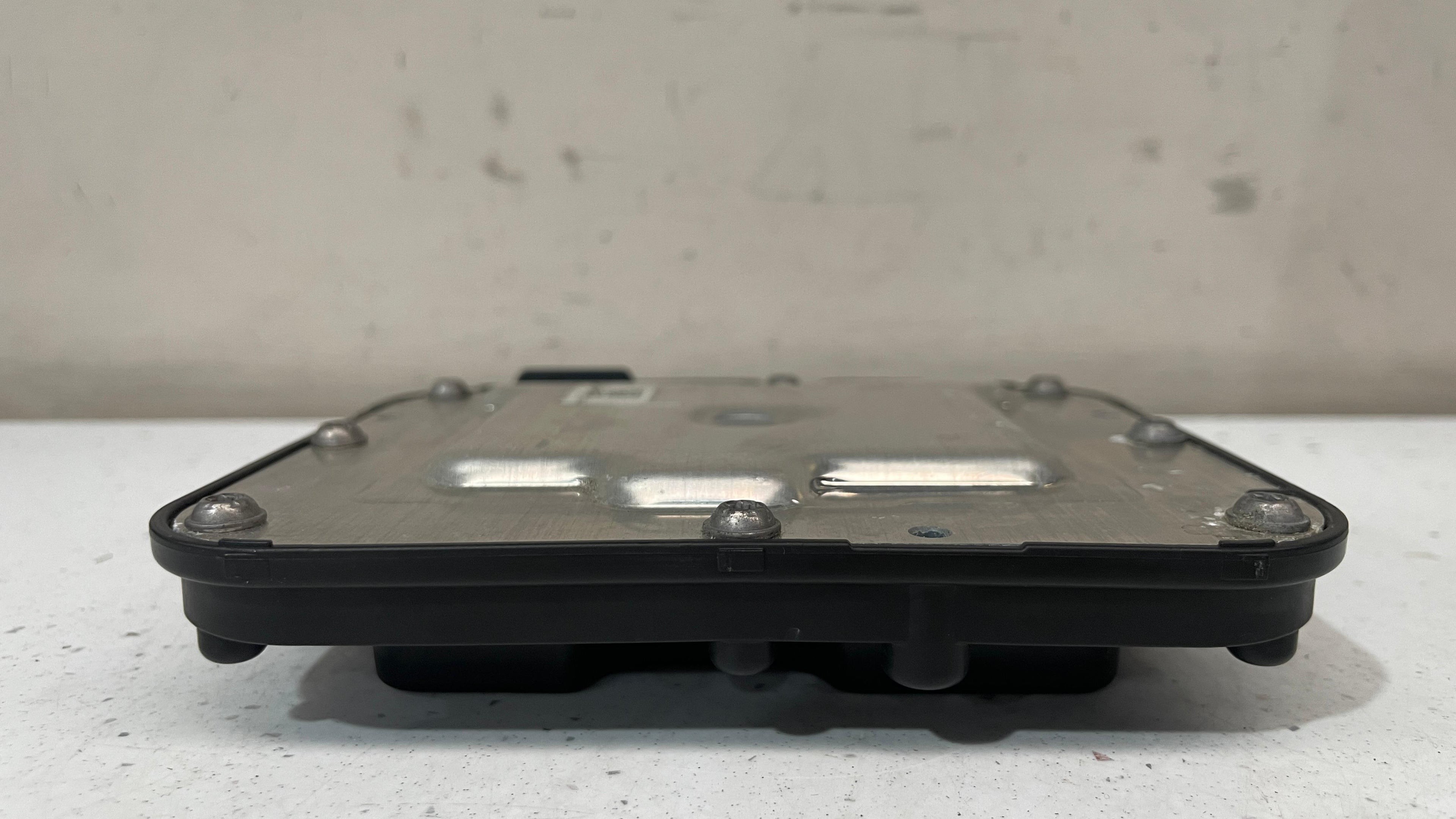 4M0907145D AUDI SQ7 AIR SUSPENSION MODULE