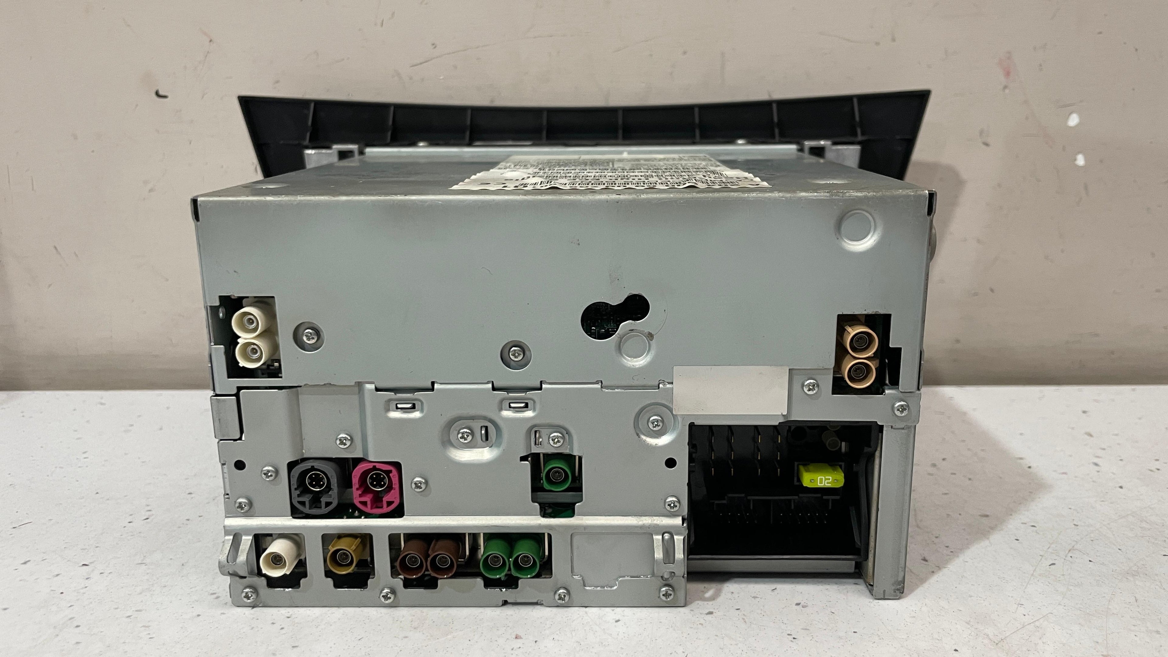A2049006909 MERCEDES W204 RADIO CD DVD HEAD UNIT