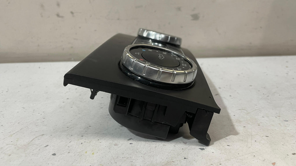 A2049001007 MERCEDES W204 CLIMATE CONTROL PANEL SWITCH
